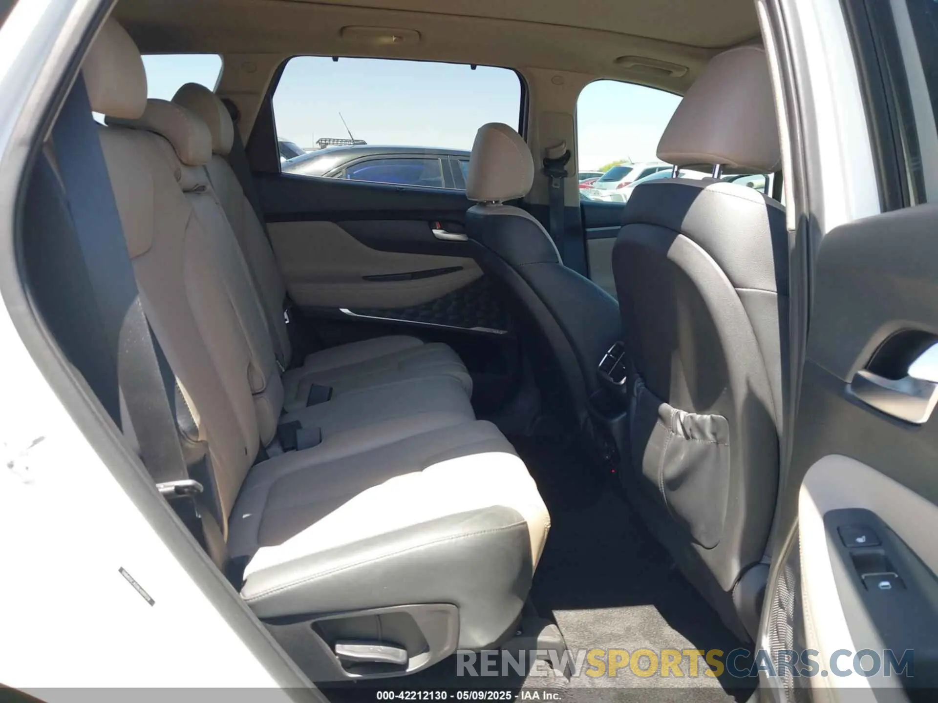 8 fotografías del automóvil dañado 5NMS5CAD8LH209374 HYUNDAI SANTA FE 2020