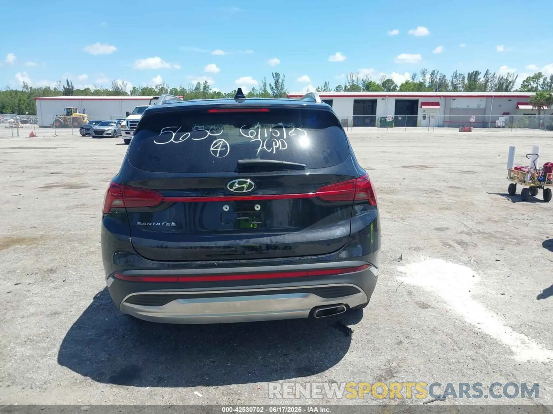 17 fotografías del automóvil dañado 5NMS24AJ9MH345650 HYUNDAI SANTA FE 2021