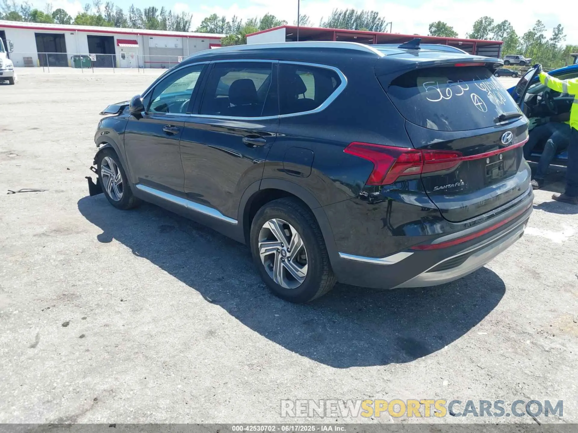 3 fotografías del automóvil dañado 5NMS24AJ9MH345650 HYUNDAI SANTA FE 2021