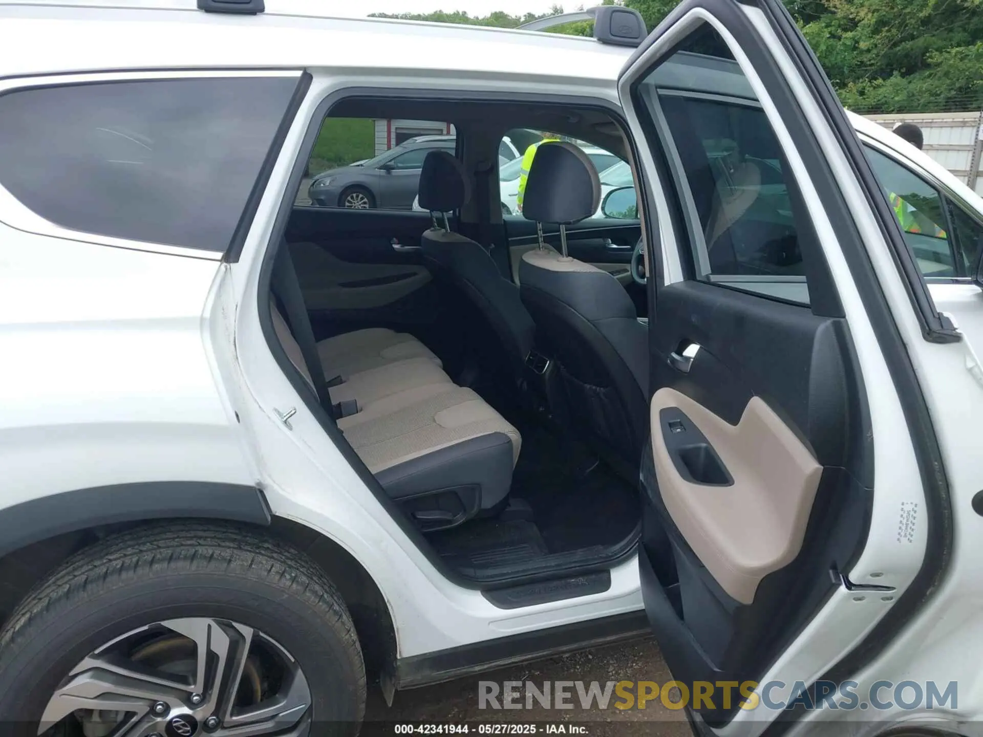 8 fotografías del automóvil dañado 5NMS24AJ6NH431449 HYUNDAI SANTA FE 2022