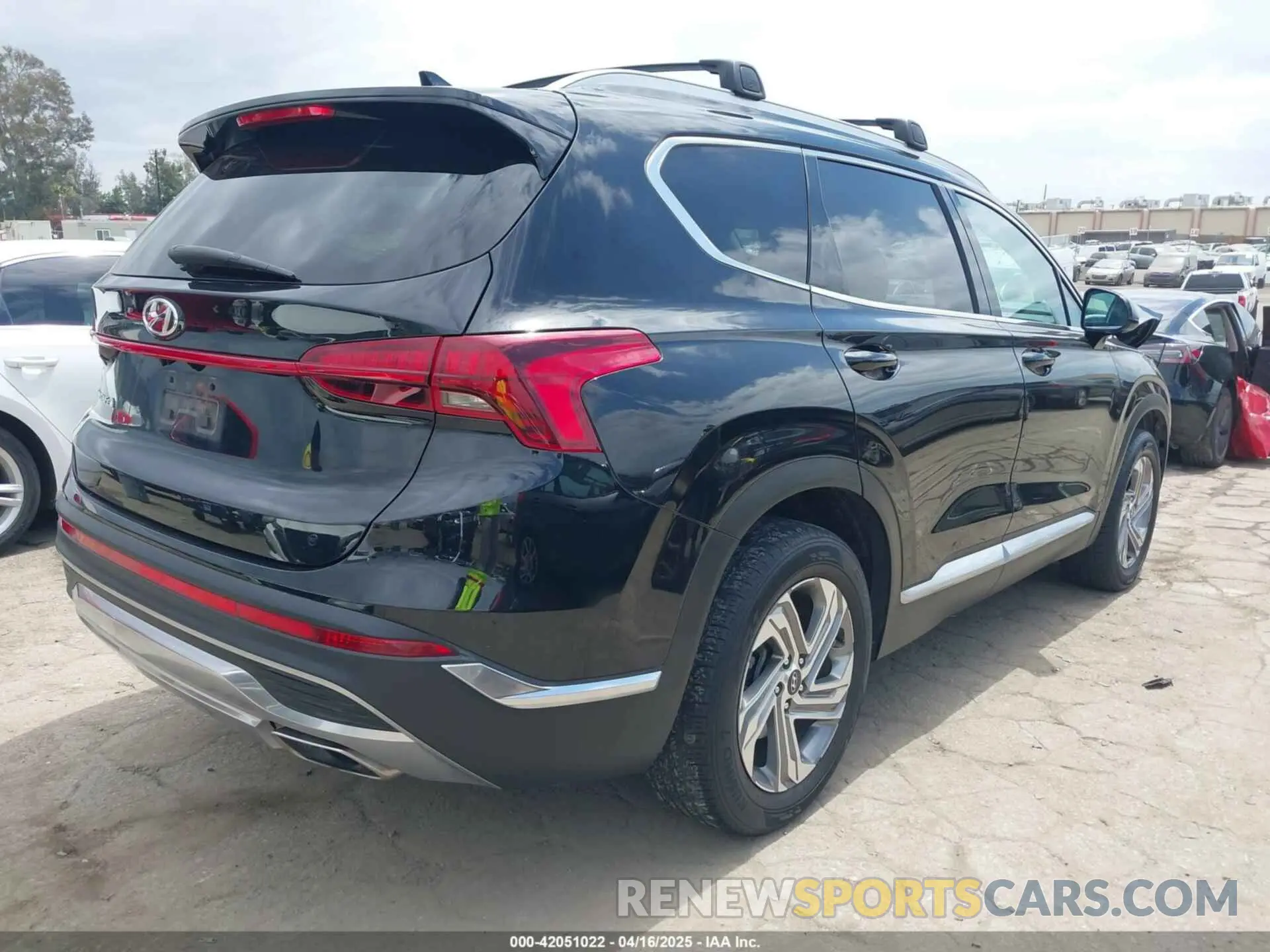 4 fotografías del automóvil dañado 5NMS24AJ9NH373112 HYUNDAI SANTA FE 2022