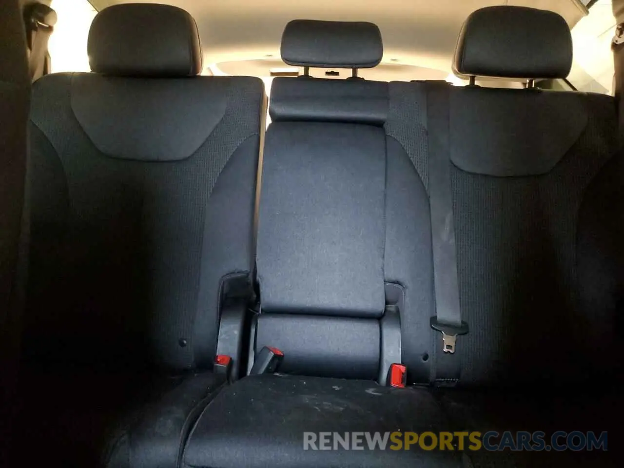 10 fotografías del automóvil dañado 5NMS64AJ8NH375972 HYUNDAI SANTA FE 2022