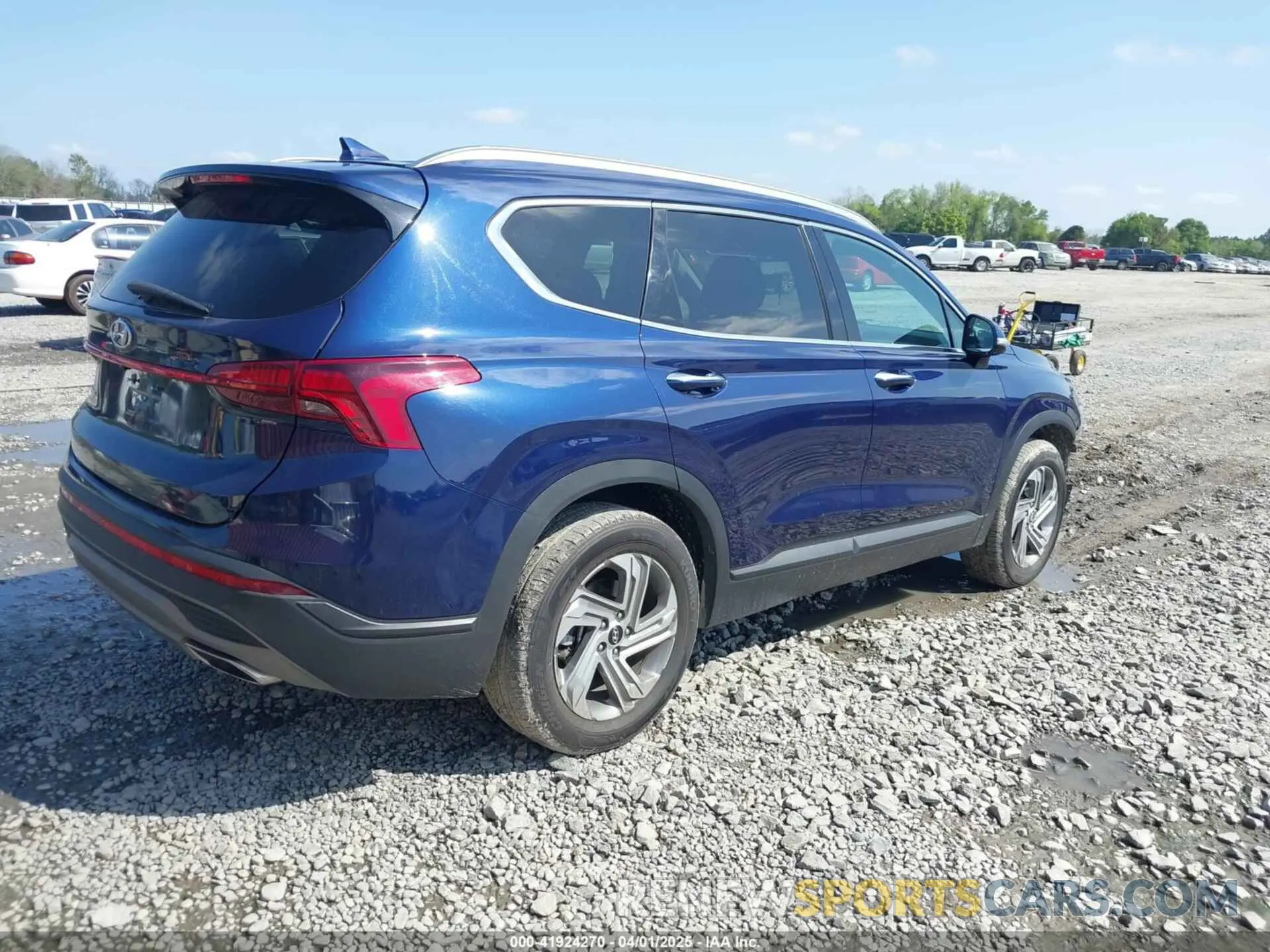 4 fotografías del automóvil dañado 5NMS24AJ1PH522082 HYUNDAI SANTA FE 2023