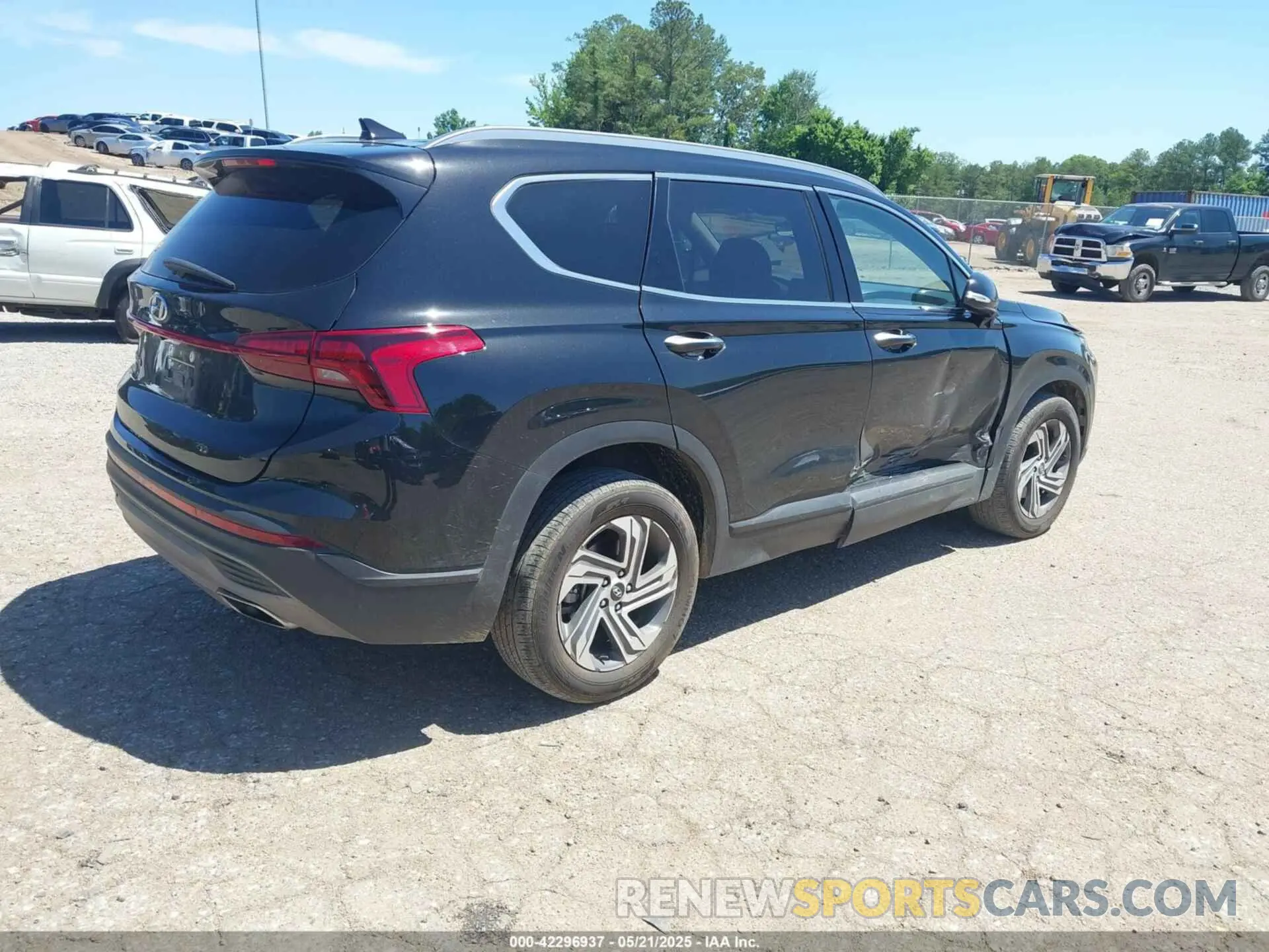 4 fotografías del automóvil dañado 5NMS24AJ1PH596120 HYUNDAI SANTA FE 2023