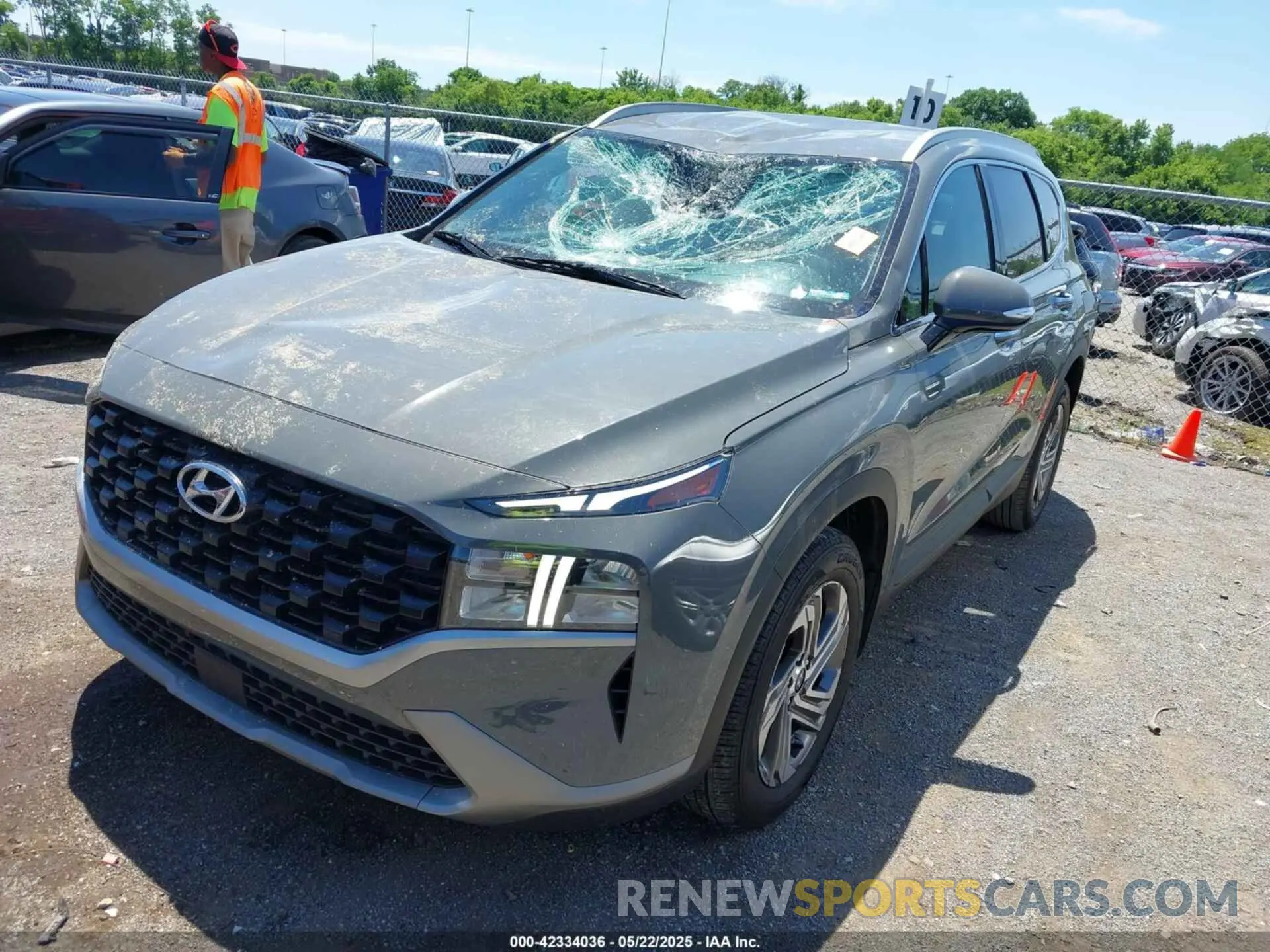 2 fotografías del automóvil dañado 5NMS24AJ3PH614472 HYUNDAI SANTA FE 2023