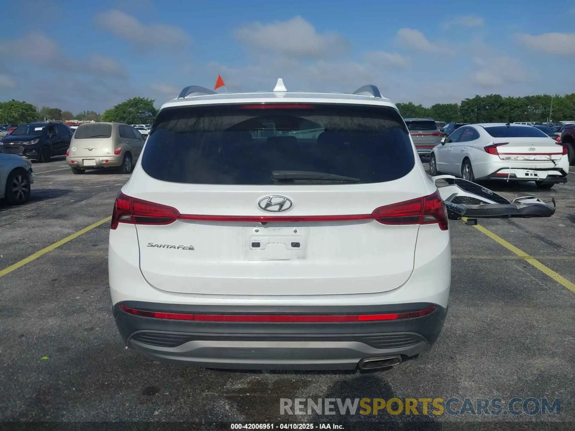 17 fotografías del automóvil dañado 5NMS24AJ5PH489328 HYUNDAI SANTA FE 2023
