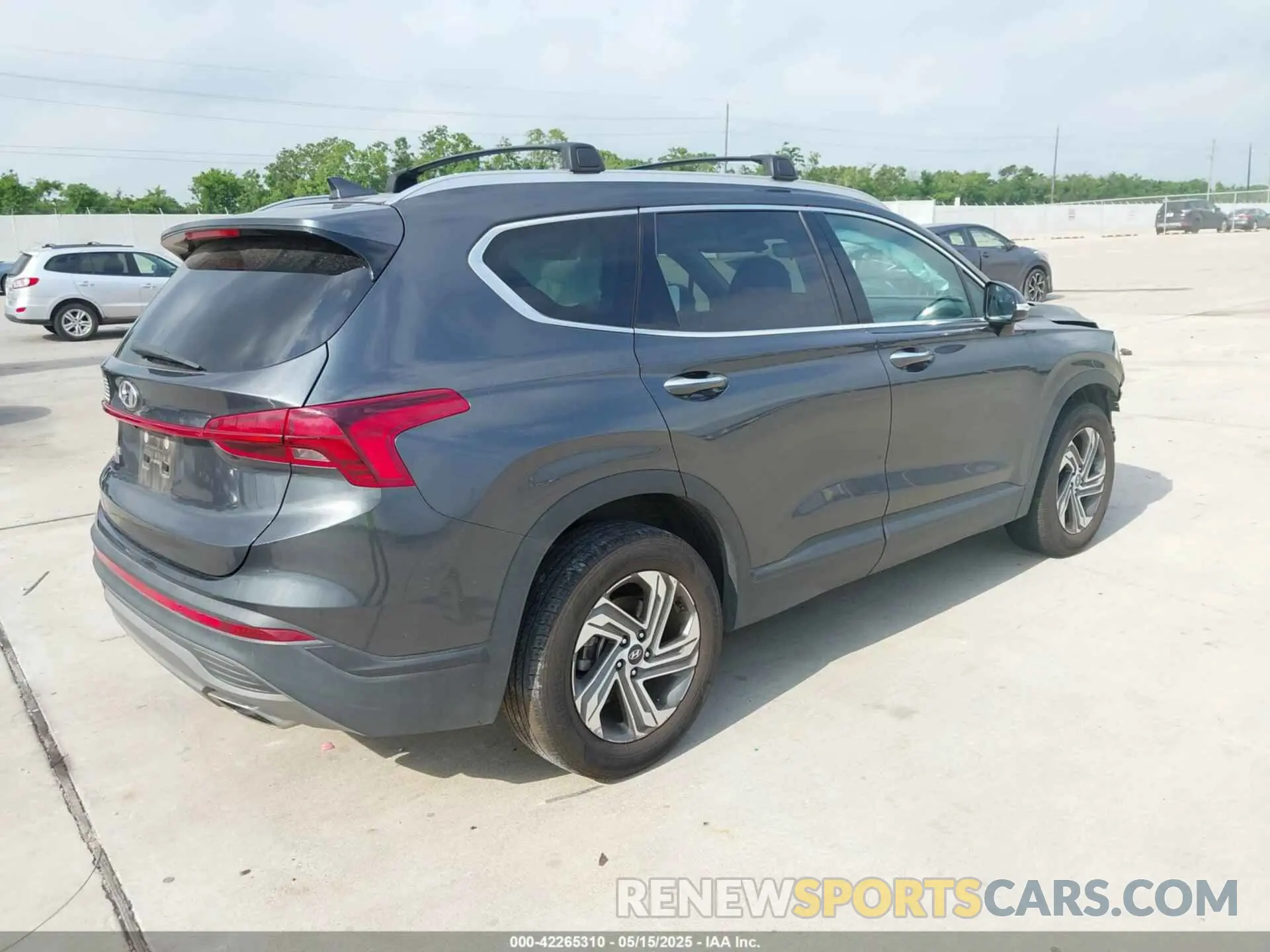 4 fotografías del automóvil dañado 5NMS24AJ8PH630389 HYUNDAI SANTA FE 2023