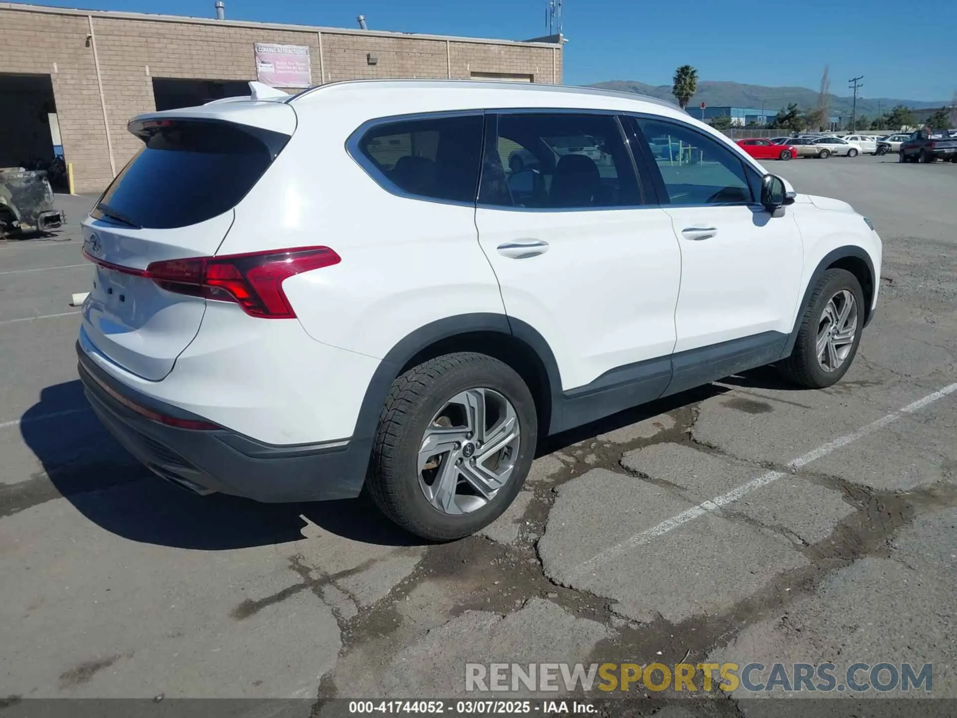 4 fotografías del automóvil dañado 5NMS24AJ9PH527630 HYUNDAI SANTA FE 2023