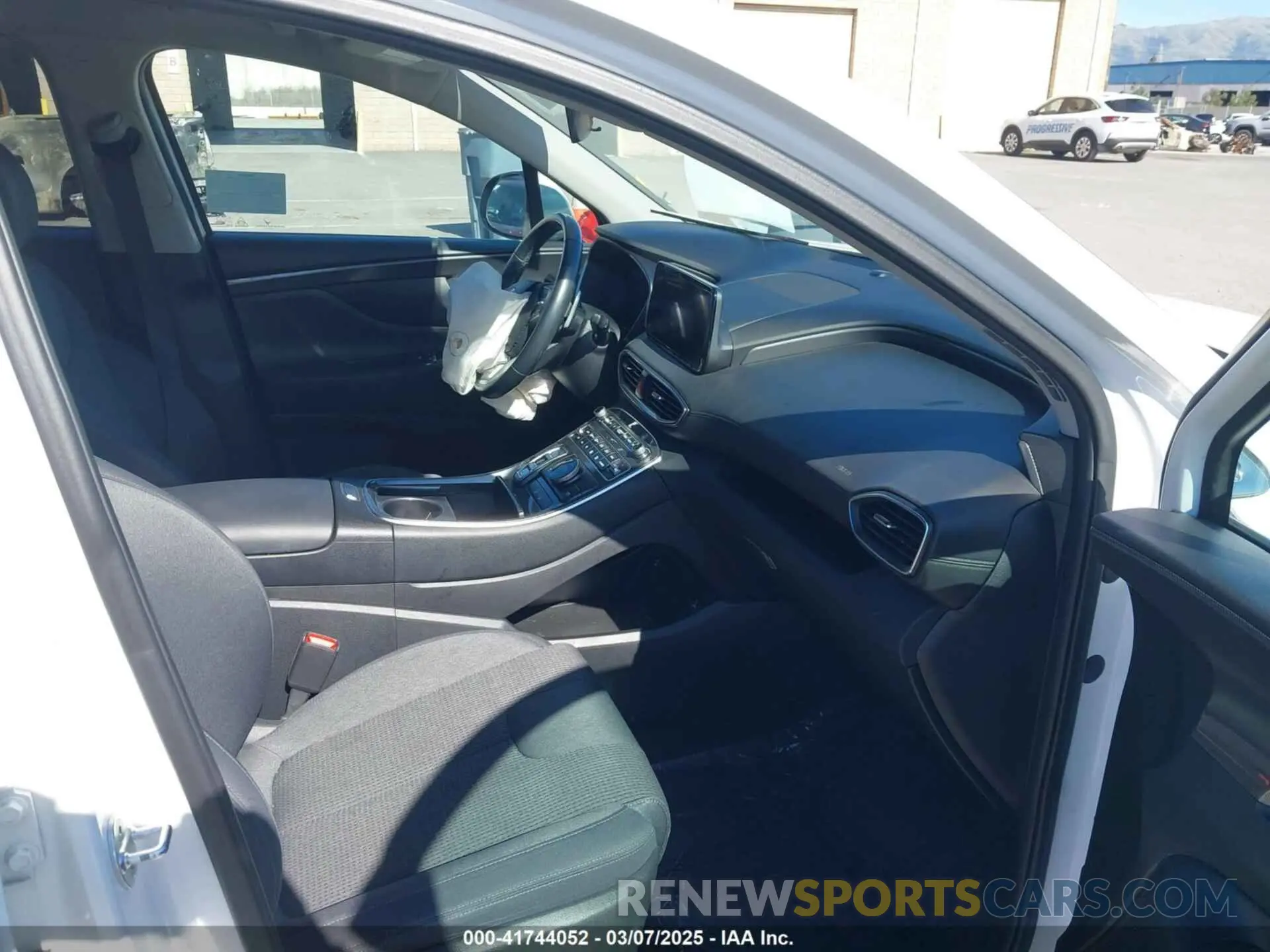 5 fotografías del automóvil dañado 5NMS24AJ9PH527630 HYUNDAI SANTA FE 2023