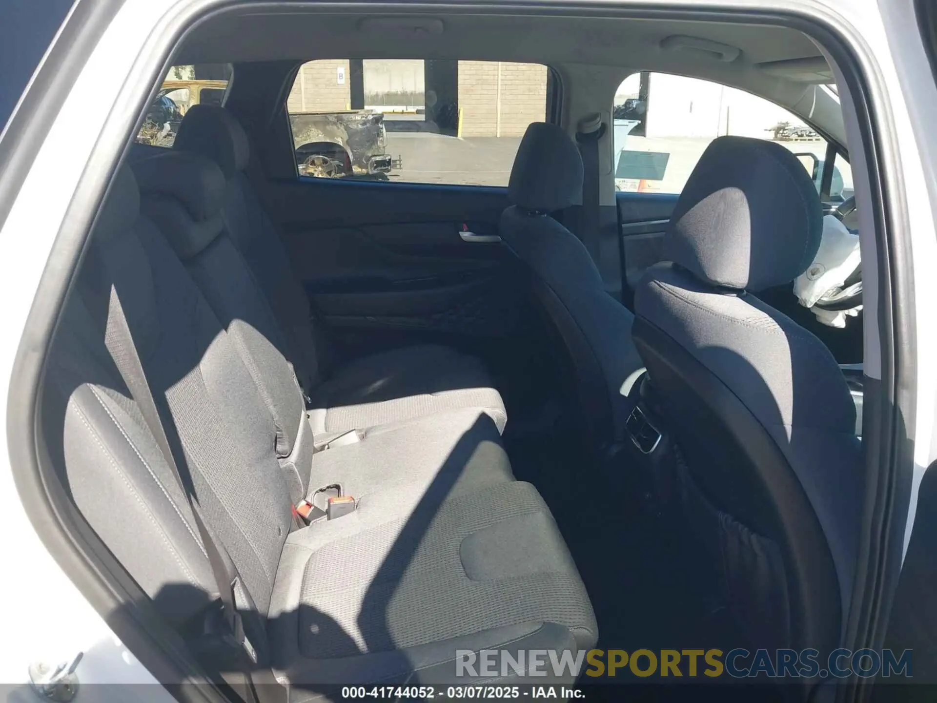 8 fotografías del automóvil dañado 5NMS24AJ9PH527630 HYUNDAI SANTA FE 2023