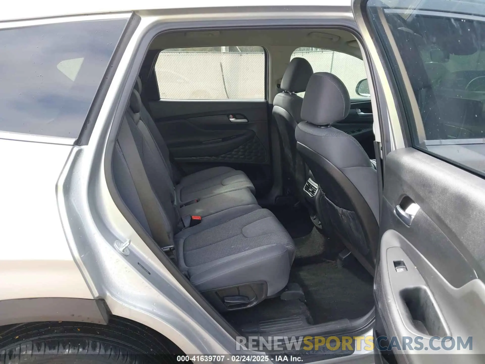 8 fotografías del automóvil dañado 5NMS24AJXPH583804 HYUNDAI SANTA FE 2023