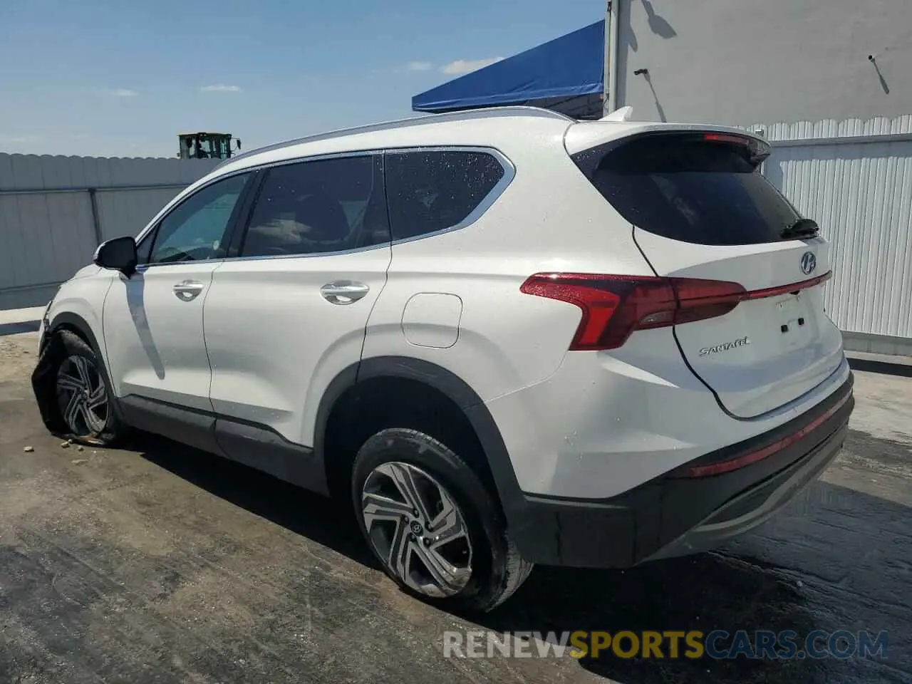 2 fotografías del automóvil dañado 5NMS2DAJ0PH626059 HYUNDAI SANTA FE 2023