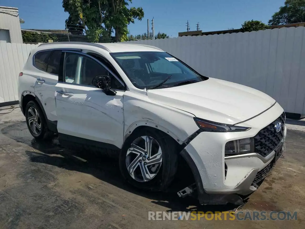 4 fotografías del automóvil dañado 5NMS2DAJ0PH626059 HYUNDAI SANTA FE 2023