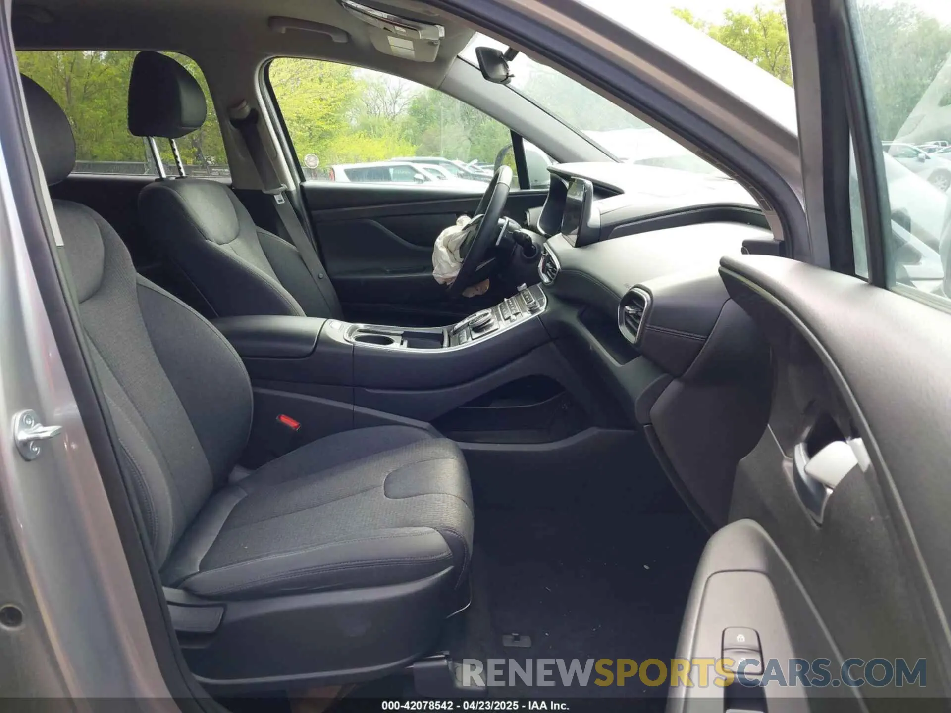 5 fotografías del automóvil dañado 5NMS2DAJ1PH636471 HYUNDAI SANTA FE 2023