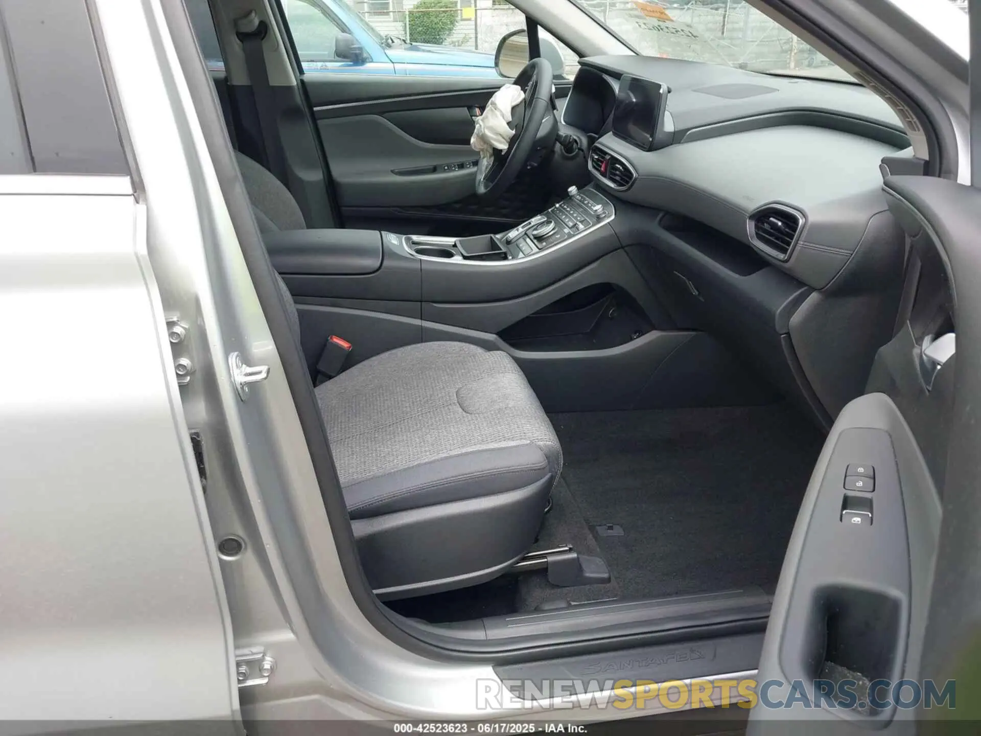 5 fotografías del automóvil dañado 5NMS2DAJ3PH645592 HYUNDAI SANTA FE 2023