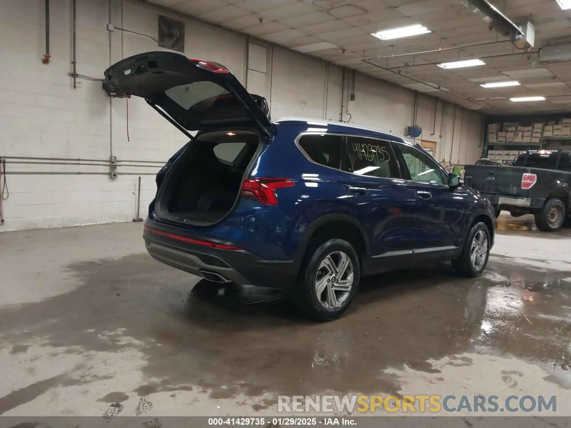 4 fotografías del automóvil dañado 5NMS2DAJ5PH498868 HYUNDAI SANTA FE 2023