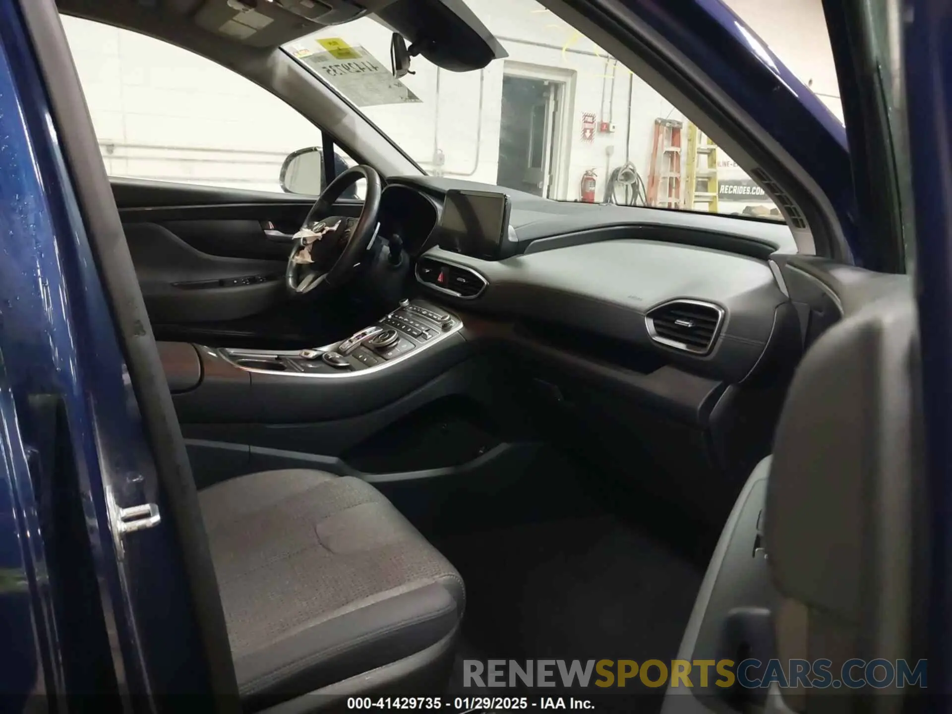5 fotografías del automóvil dañado 5NMS2DAJ5PH498868 HYUNDAI SANTA FE 2023