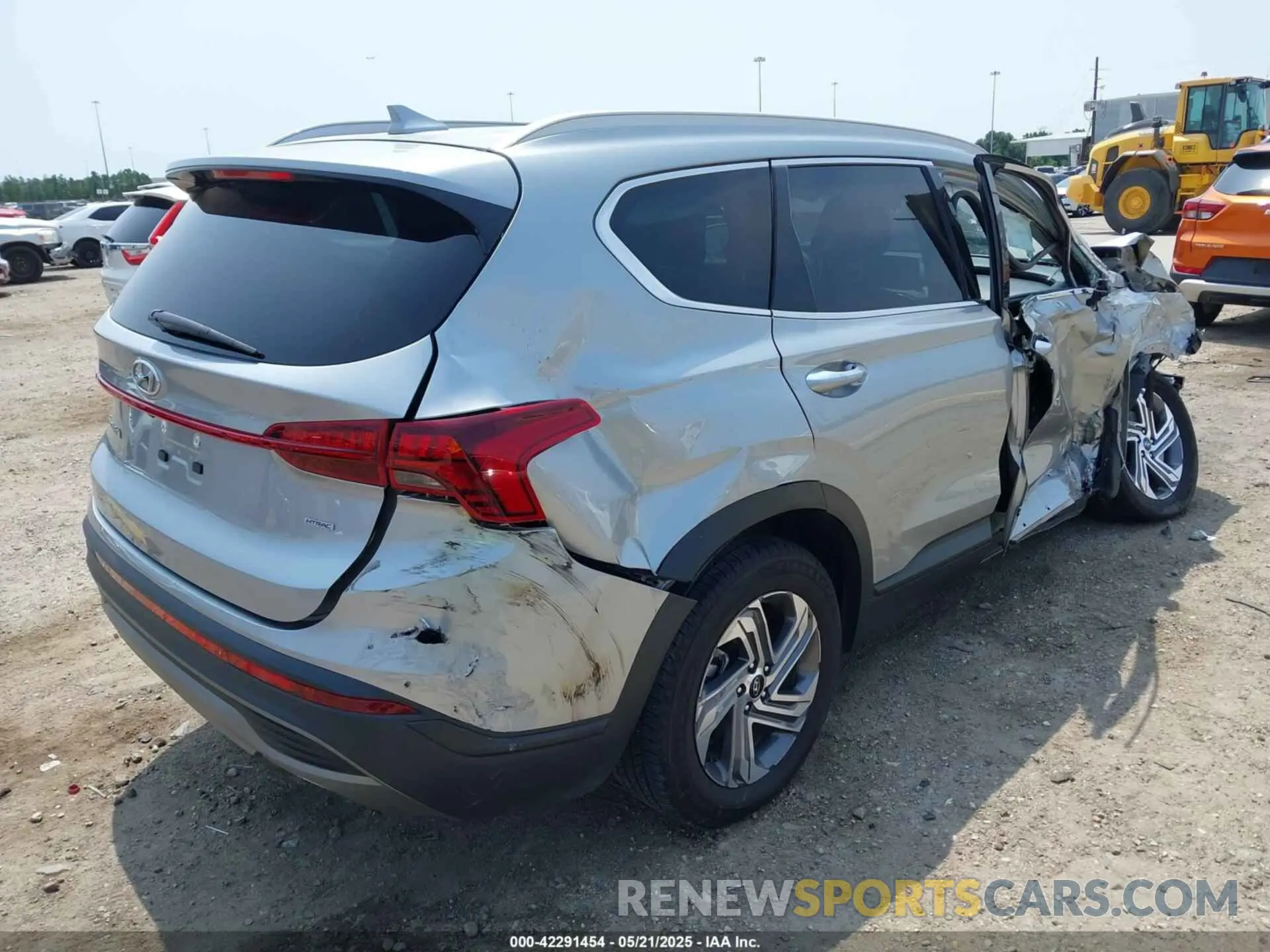 4 fotografías del automóvil dañado 5NMS2DAJ8PH628240 HYUNDAI SANTA FE 2023