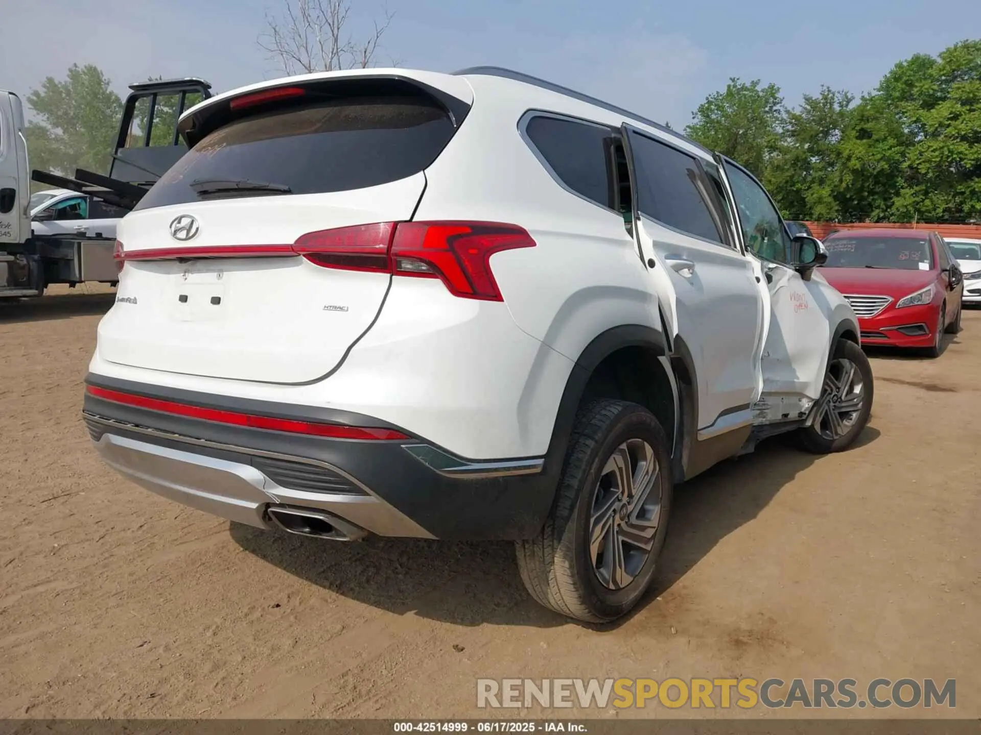 4 fotografías del automóvil dañado 5NMS3DAJ0PH524080 HYUNDAI SANTA FE 2023