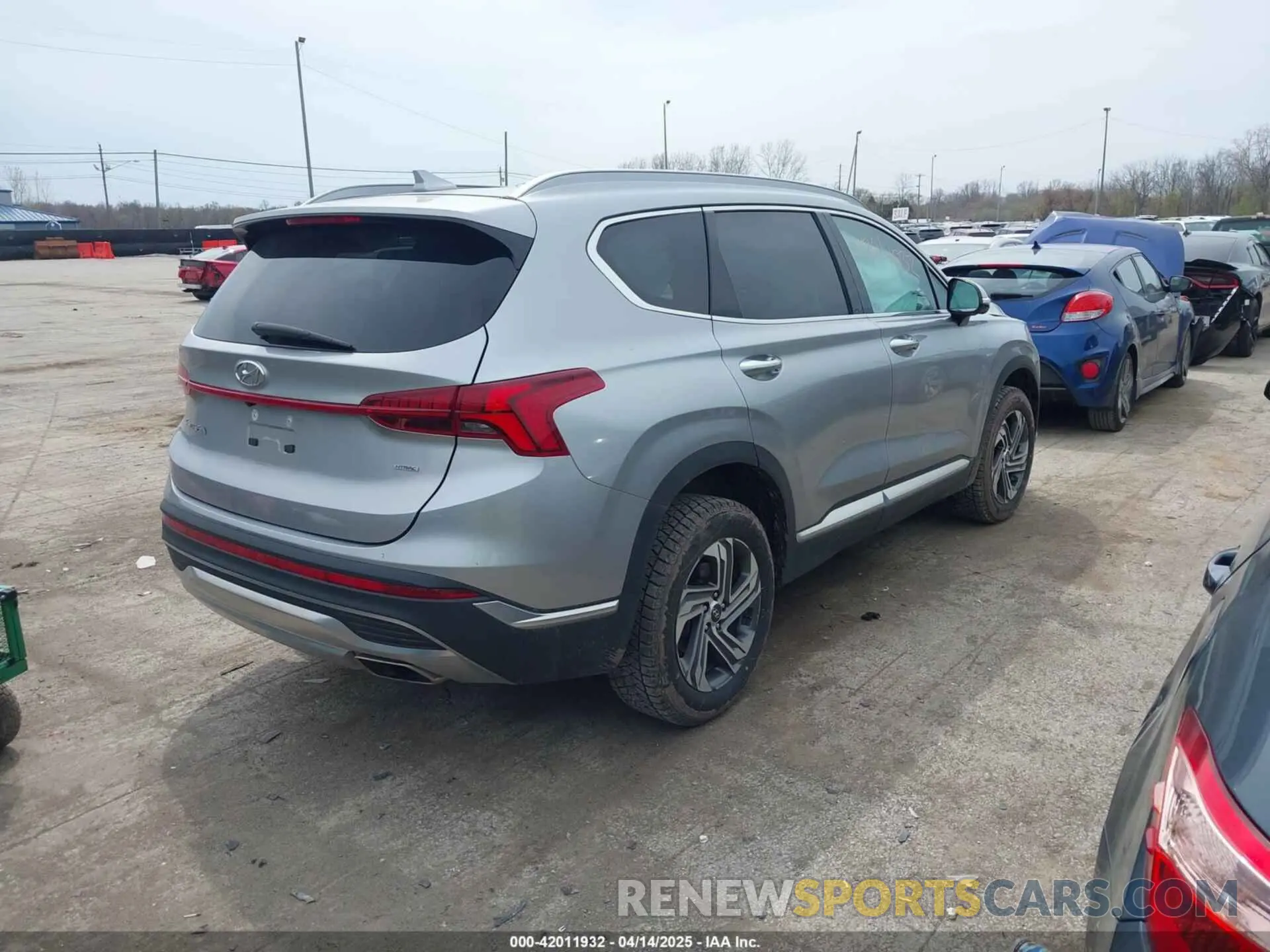 4 fotografías del automóvil dañado 5NMS3DAJ9PH615381 HYUNDAI SANTA FE 2023