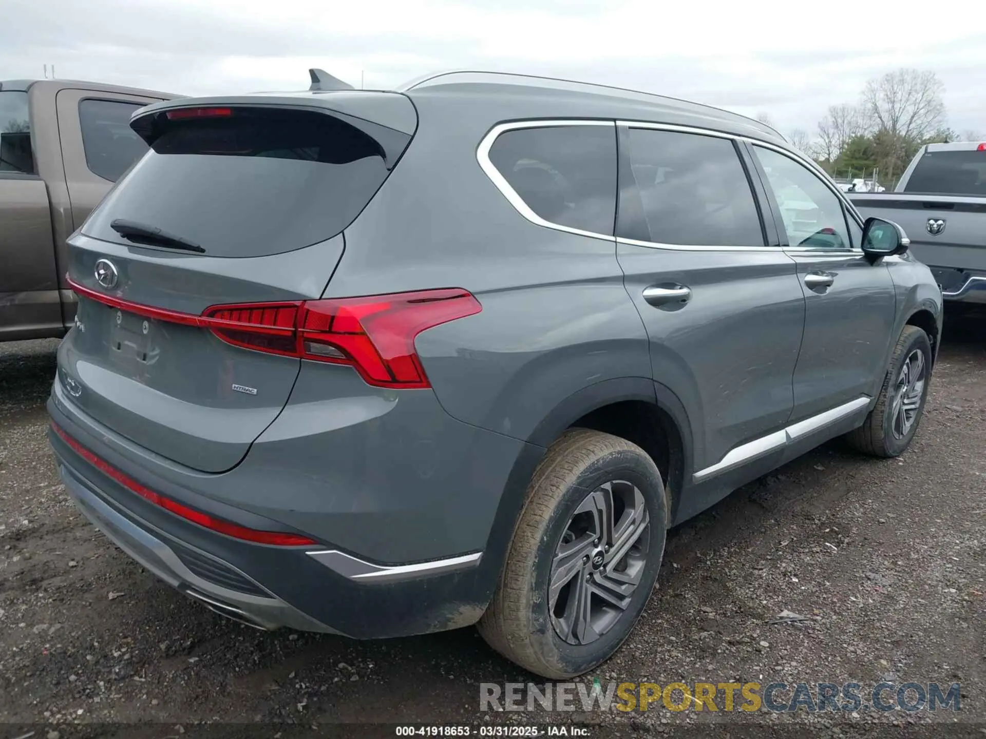 4 fotografías del automóvil dañado 5NMS3DAJ9PH626641 HYUNDAI SANTA FE 2023
