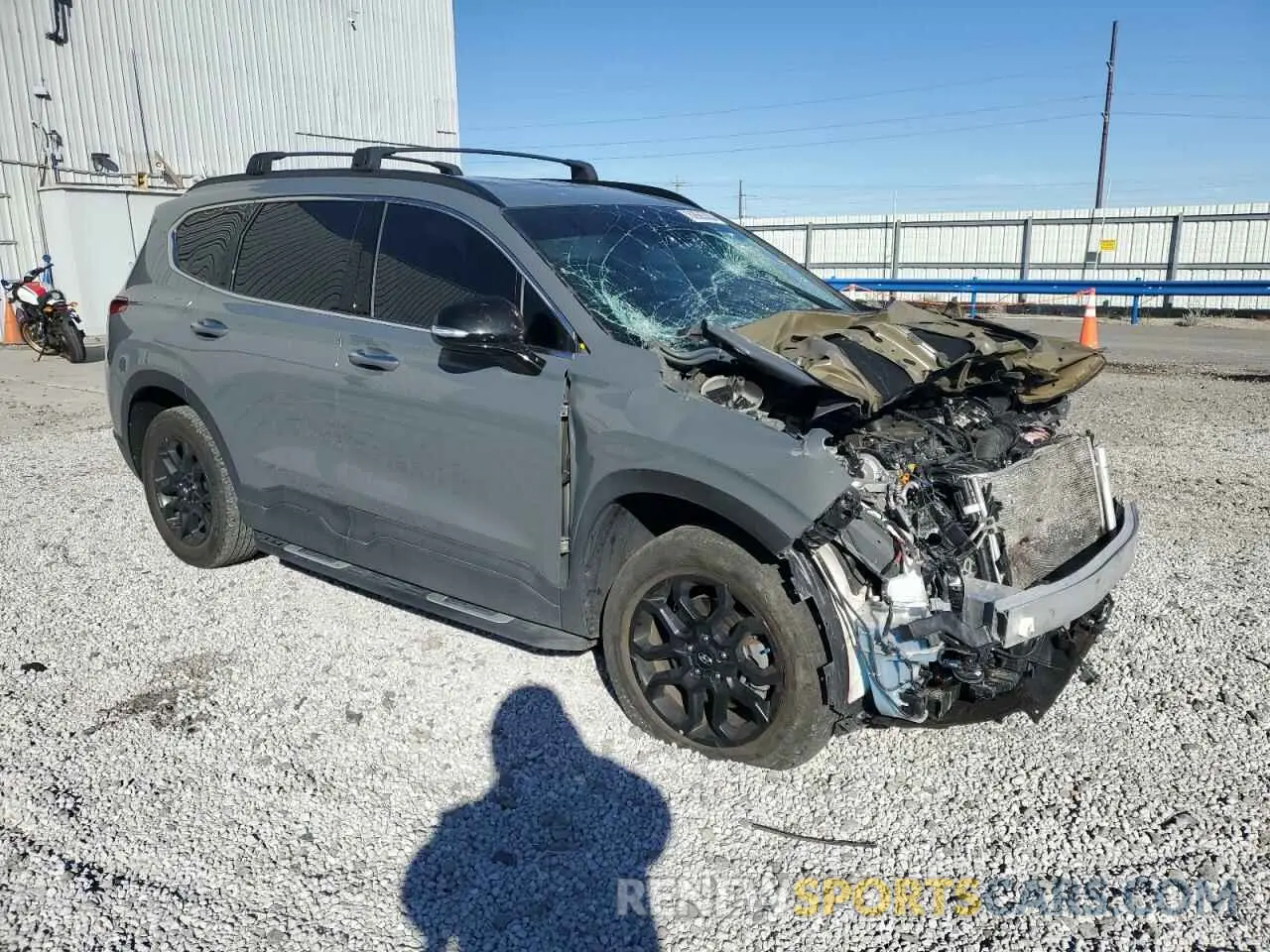 4 fotografías del automóvil dañado 5NMS64AJ5PH490774 HYUNDAI SANTA FE 2023