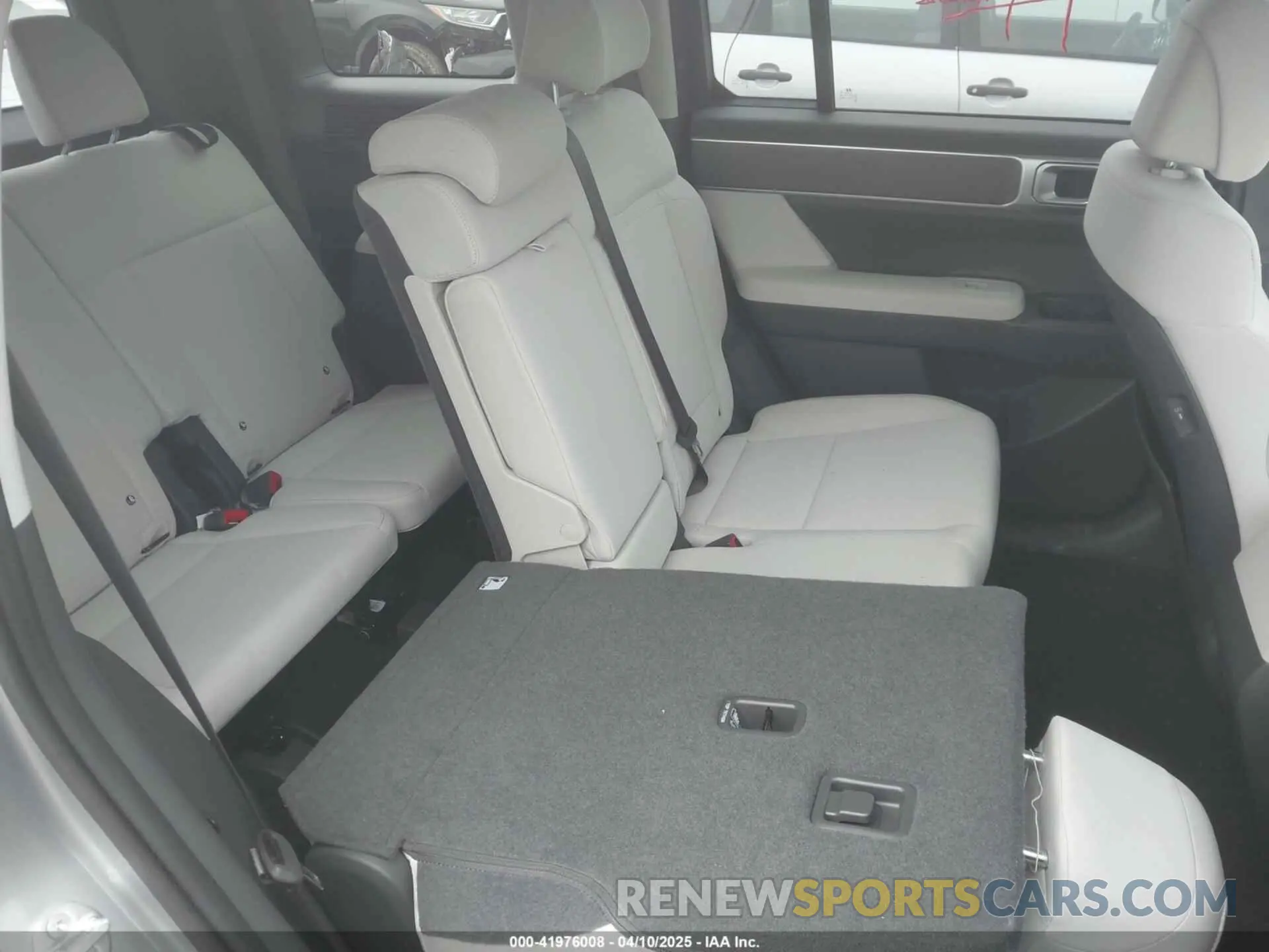 8 fotografías del automóvil dañado 5NMP1DGL2RH041164 HYUNDAI SANTA FE 2024