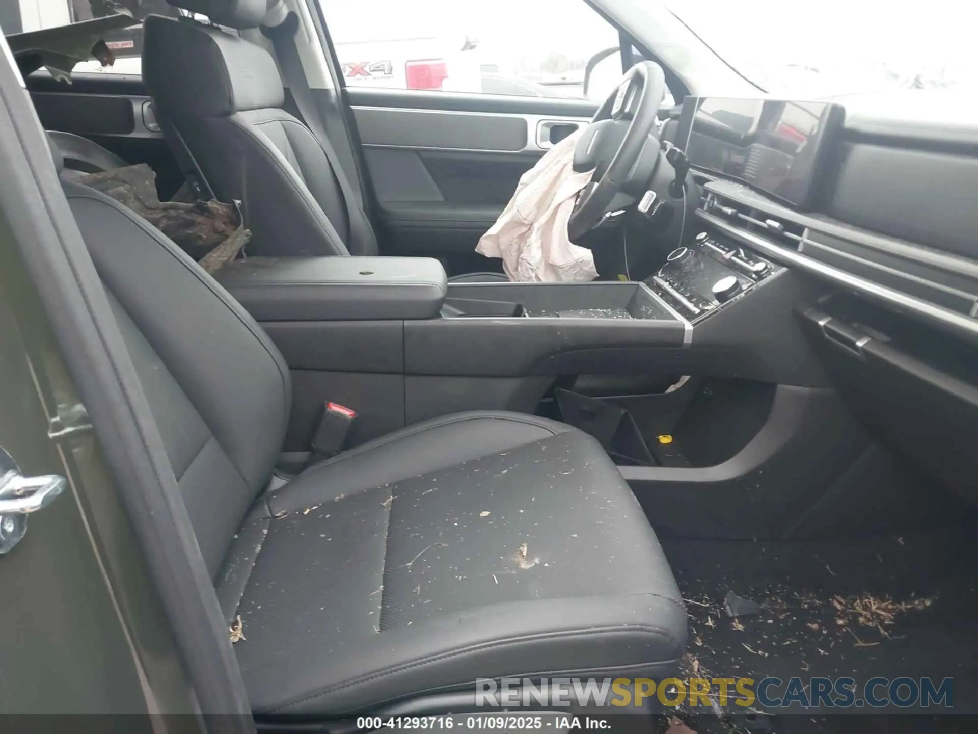 5 fotografías del automóvil dañado 5NMP3DGL4RH053679 HYUNDAI SANTA FE 2024