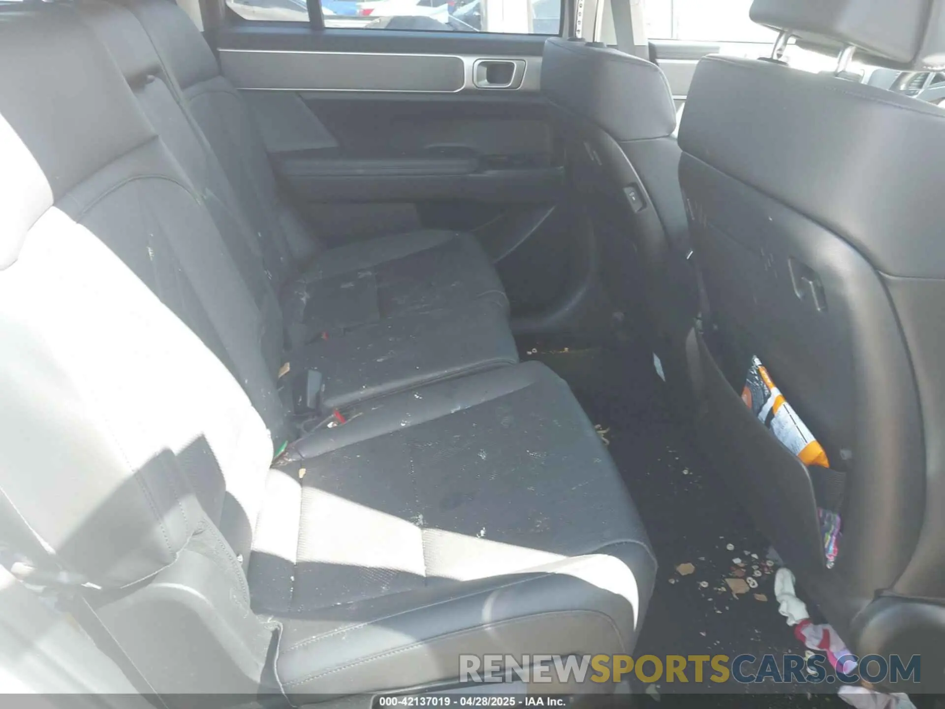 8 fotografías del automóvil dañado 5NMP3DGL6RH009814 HYUNDAI SANTA FE 2024
