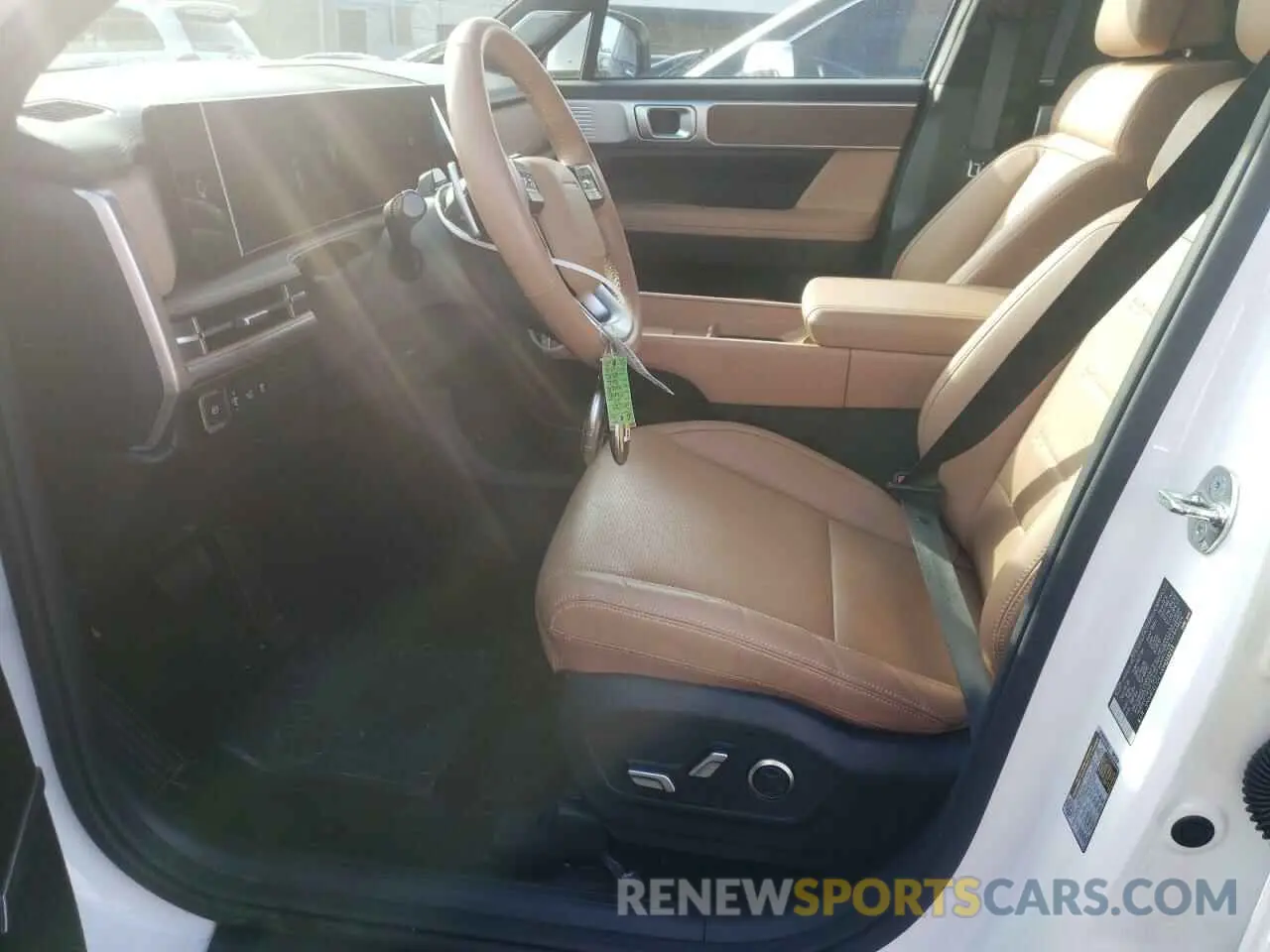 7 fotografías del automóvil dañado 5NMP4DGLXRH013233 HYUNDAI SANTA FE 2024
