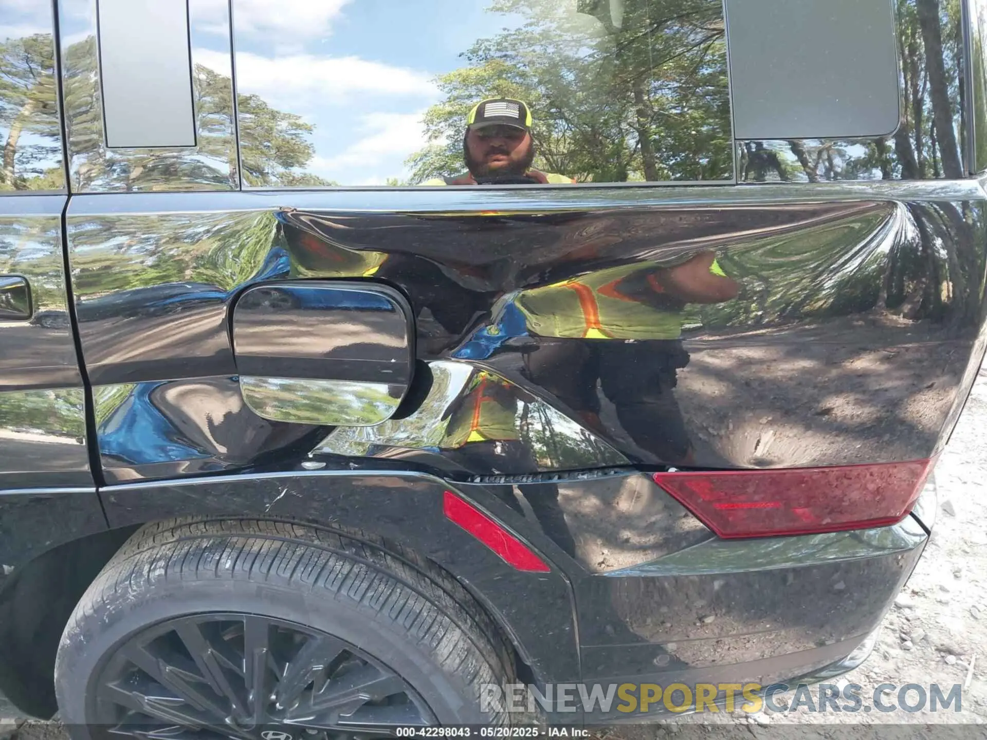 6 fotografías del automóvil dañado 5NMP5DGL8RH030609 HYUNDAI SANTA FE 2024