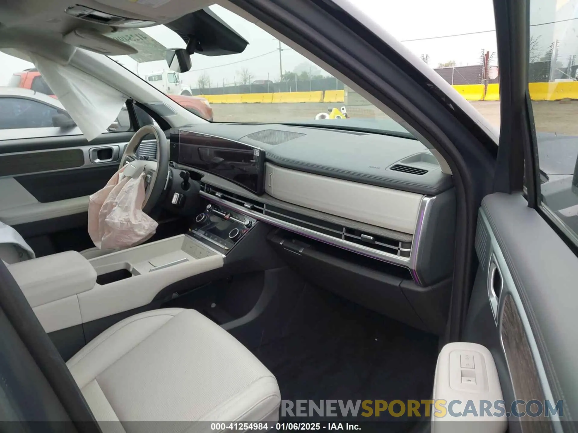 5 fotografías del automóvil dañado 5NMP5DGL8RH058975 HYUNDAI SANTA FE 2024