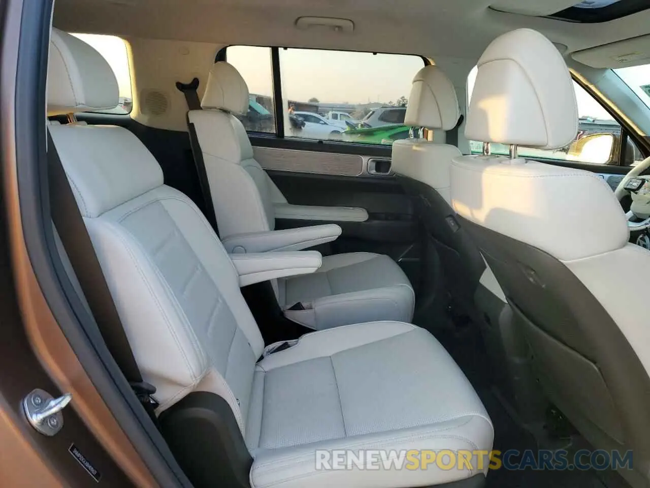 11 fotografías del automóvil dañado 5NMP5DGLXRH019627 HYUNDAI SANTA FE 2024