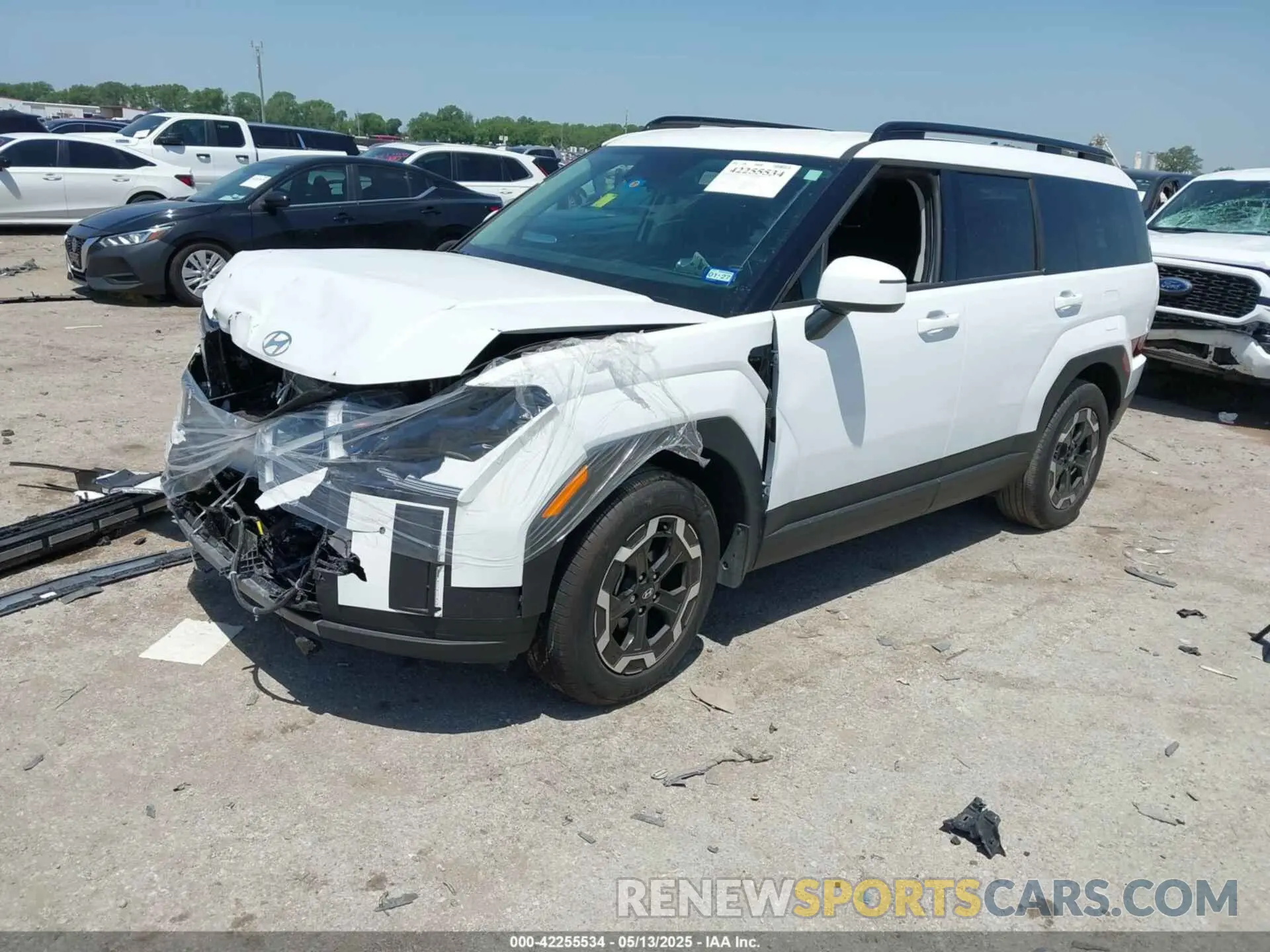 2 fotografías del automóvil dañado 5NMP24GL5SH076185 HYUNDAI SANTA FE 2025