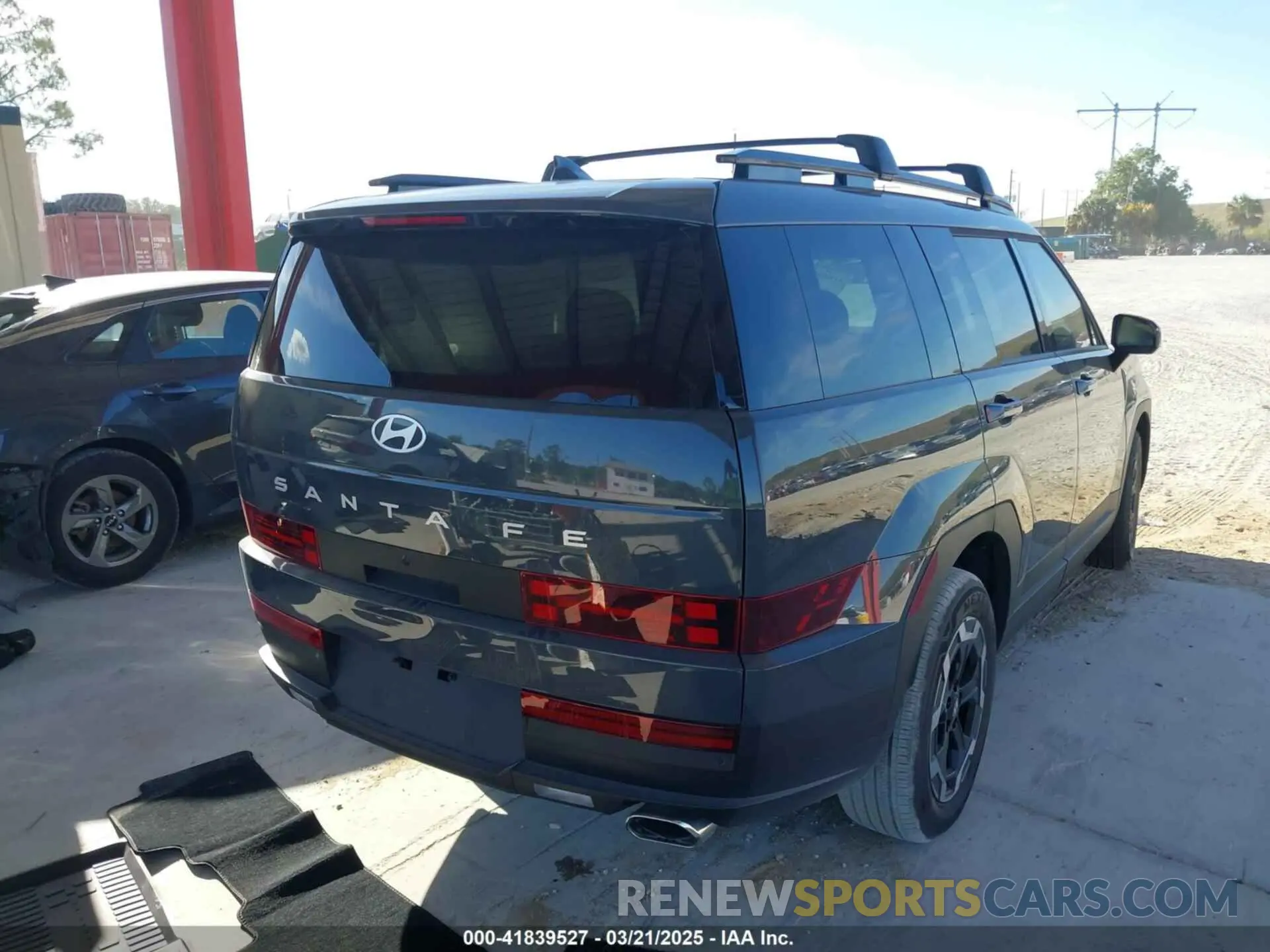 4 fotografías del automóvil dañado 5NMP24GL6SH121425 HYUNDAI SANTA FE 2025