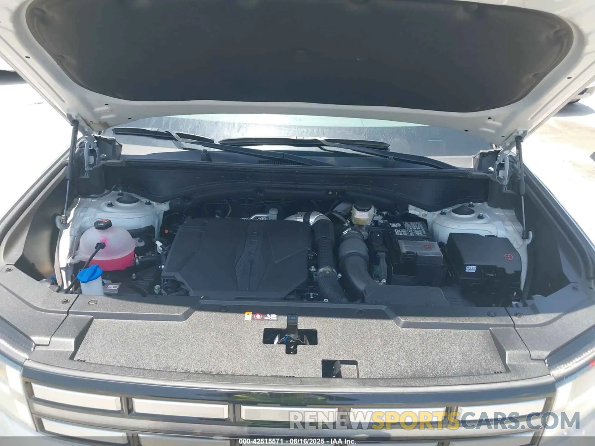 10 fotografías del automóvil dañado 5NMP24GL7SH070260 HYUNDAI SANTA FE 2025