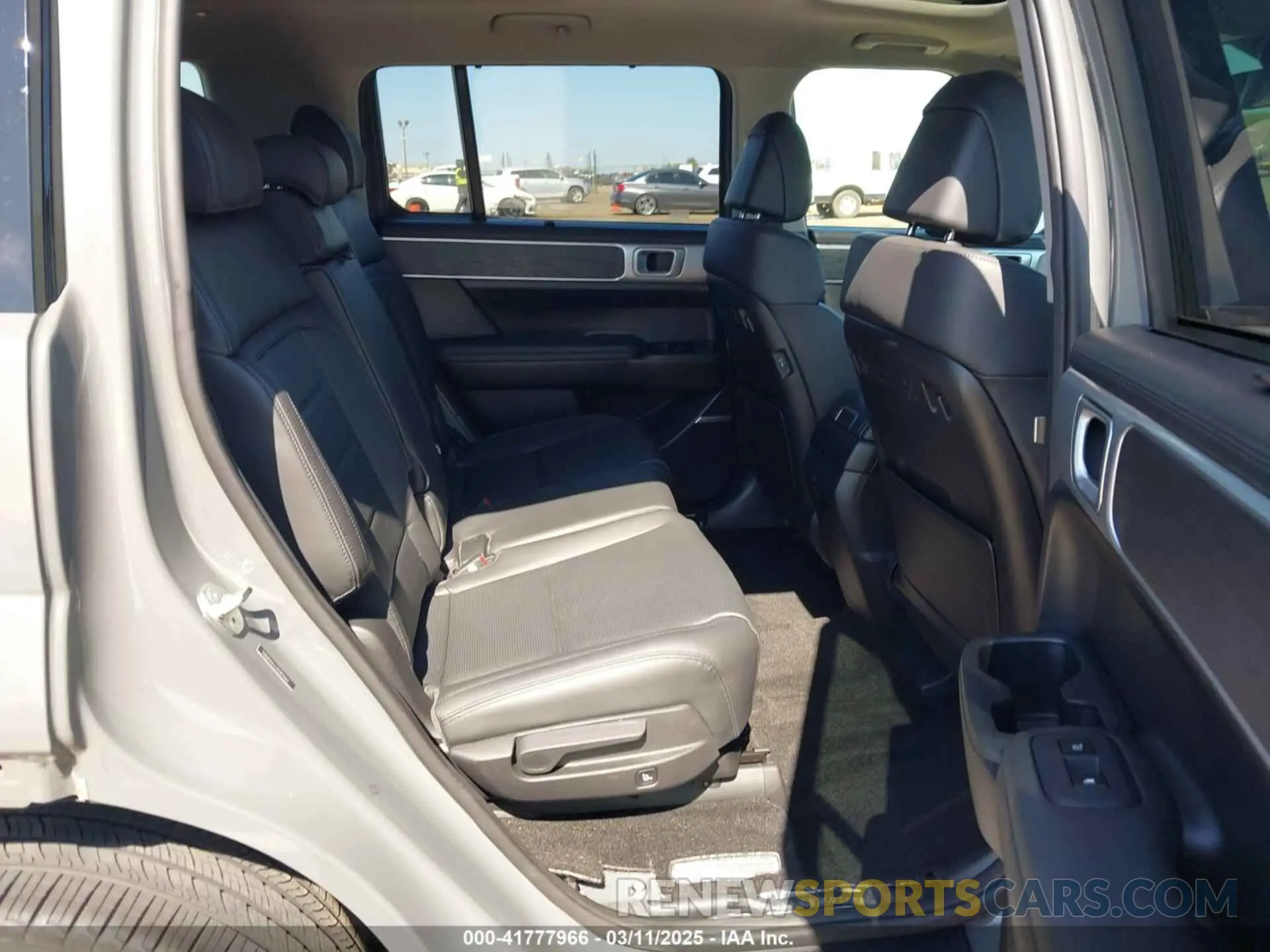 8 fotografías del automóvil dañado 5NMP44GL2SH074467 HYUNDAI SANTA FE 2025