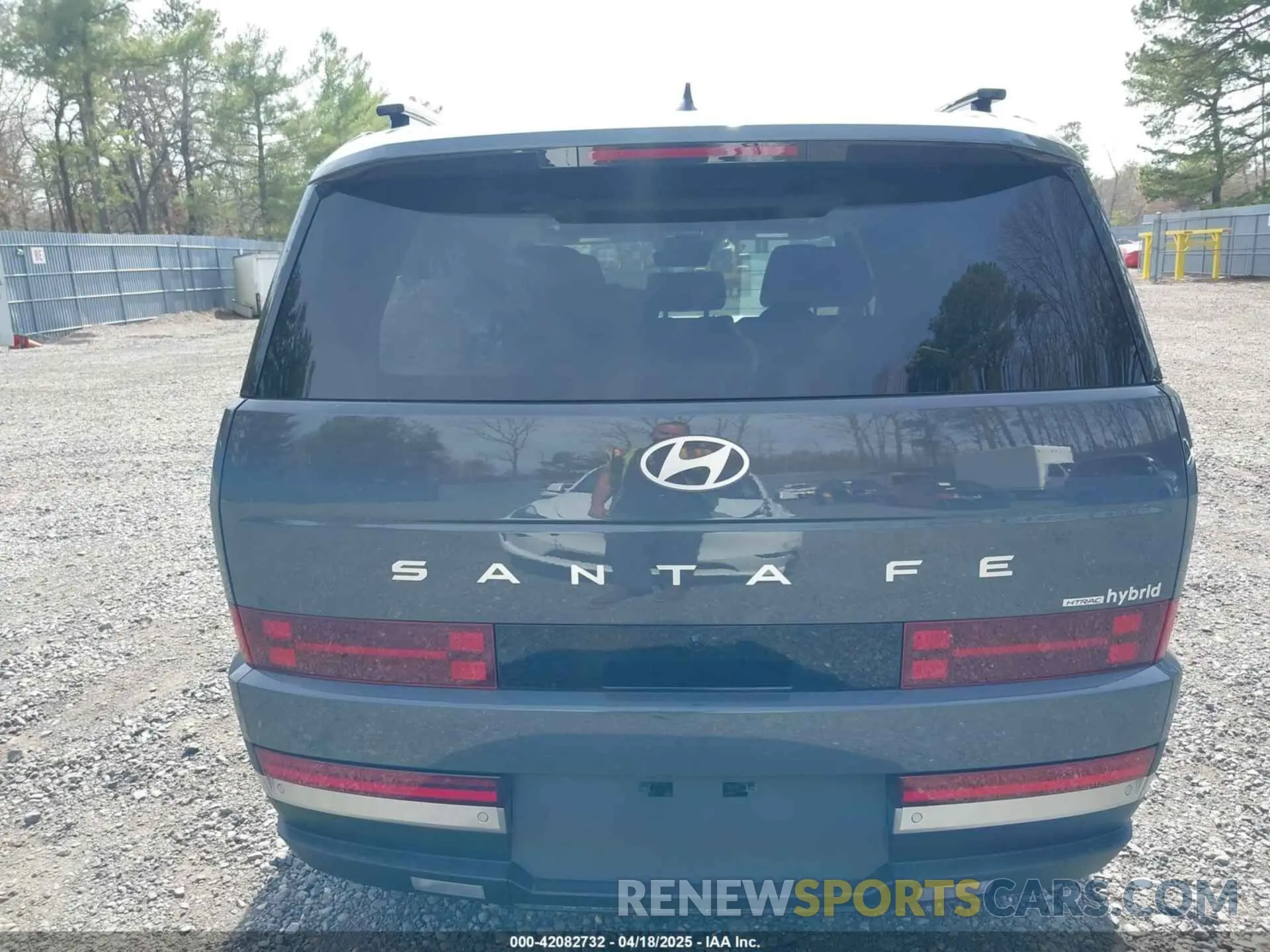 16 fotografías del automóvil dañado 5NMP3DG11SH025844 HYUNDAI SANTA FE HYBRID 2025
