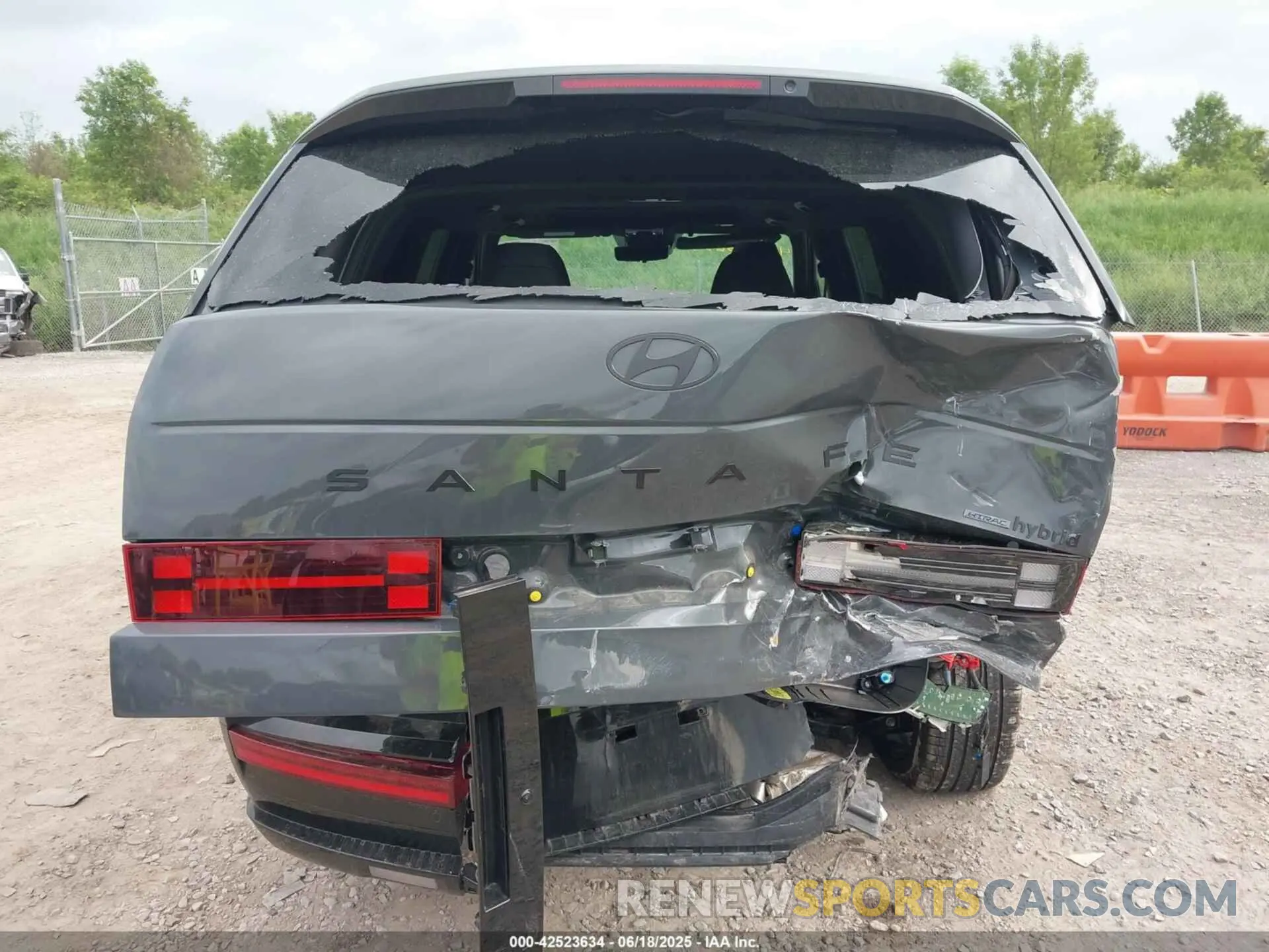 17 fotografías del automóvil dañado 5NMP5DG13SH035494 HYUNDAI SANTA FE HYBRID 2025