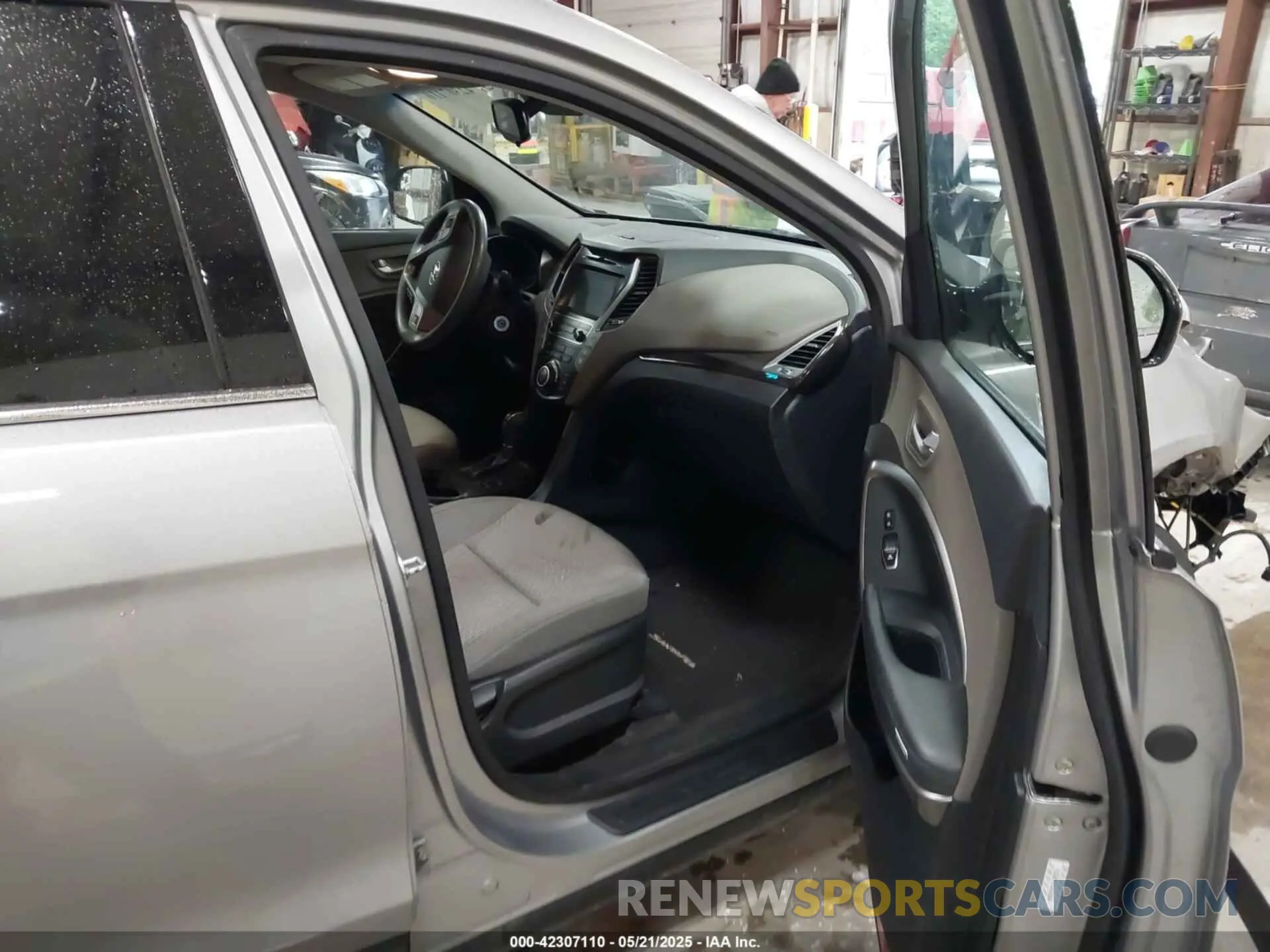 5 fotografías del automóvil dañado KM8SMDHF9KU303234 HYUNDAI SANTA FE XL 2019