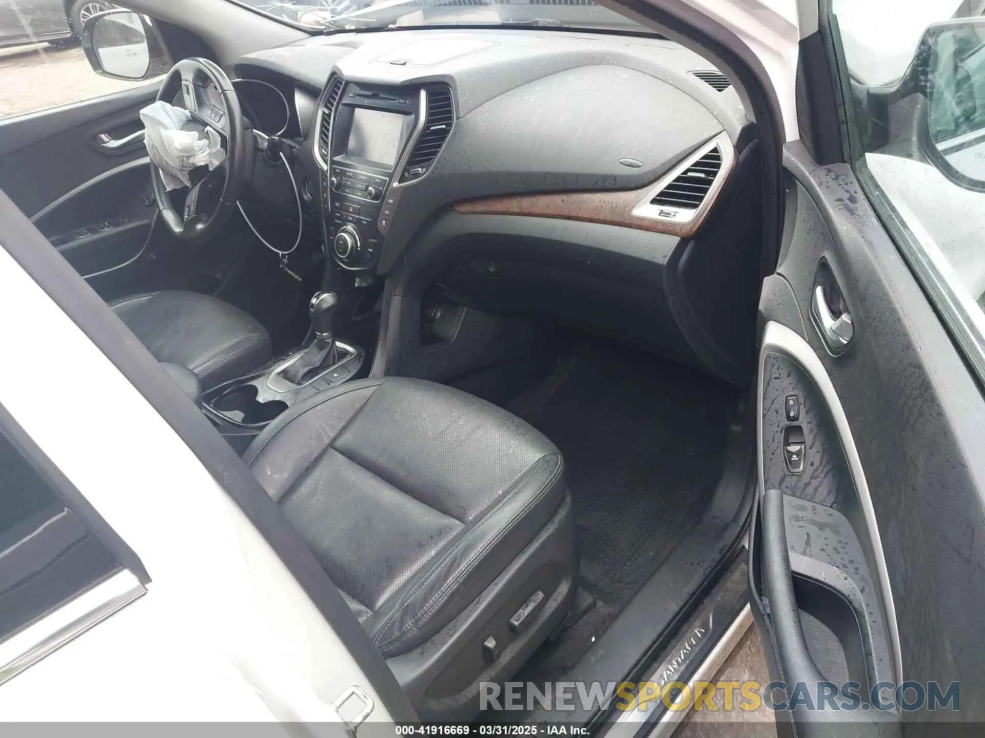 5 fotografías del automóvil dañado KM8SN4HF2KU309258 HYUNDAI SANTA FE XL 2019