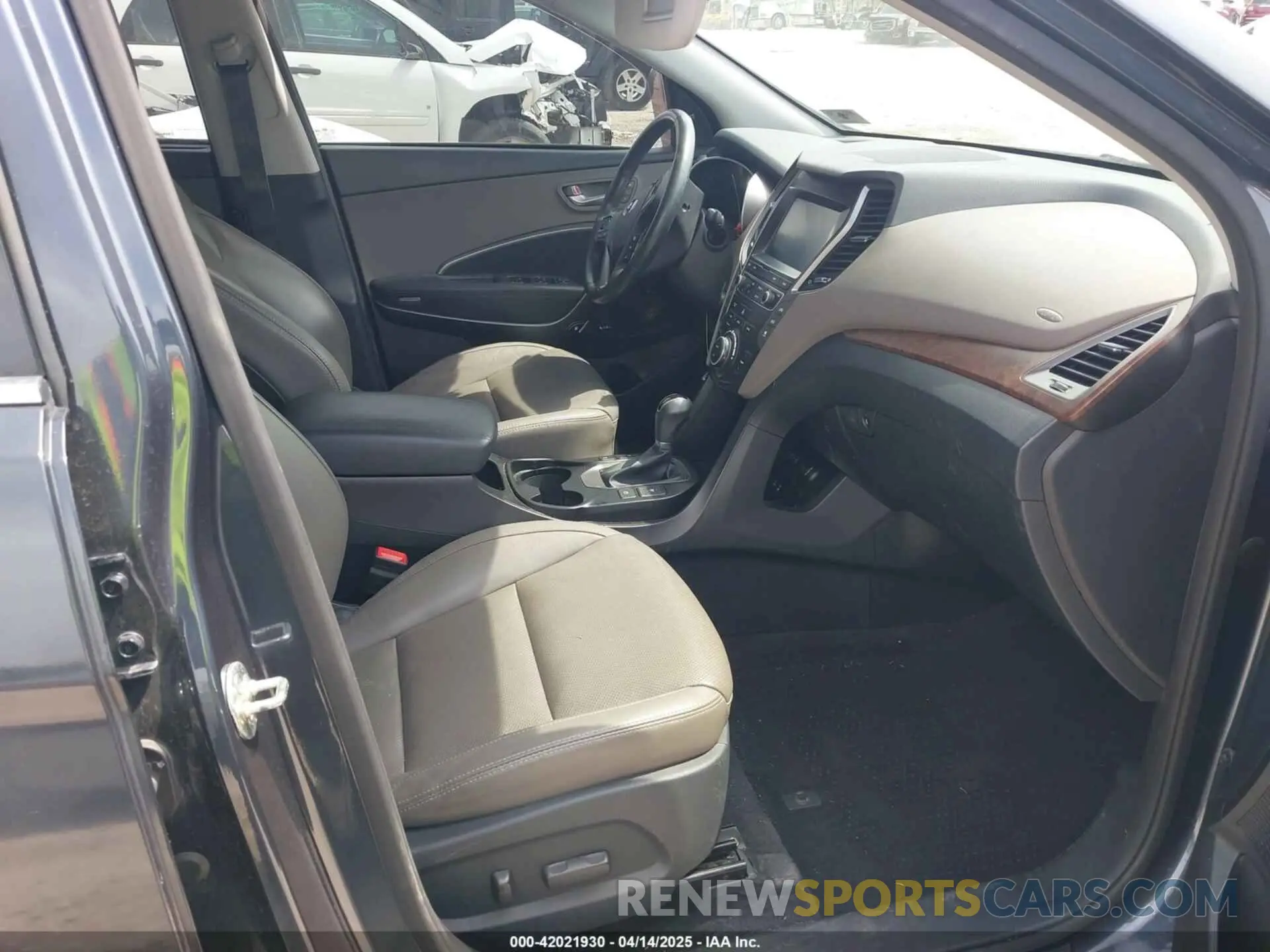 5 fotografías del automóvil dañado KM8SRDHF2KU298251 HYUNDAI SANTA FE XL 2019