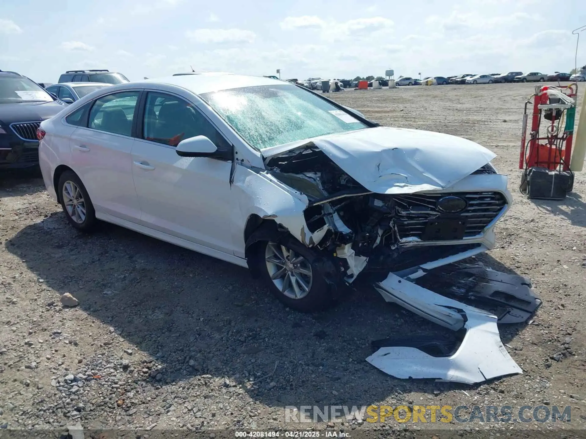 1 fotografías del automóvil dañado 5NPE24AA6KH775276 HYUNDAI SONATA 2019