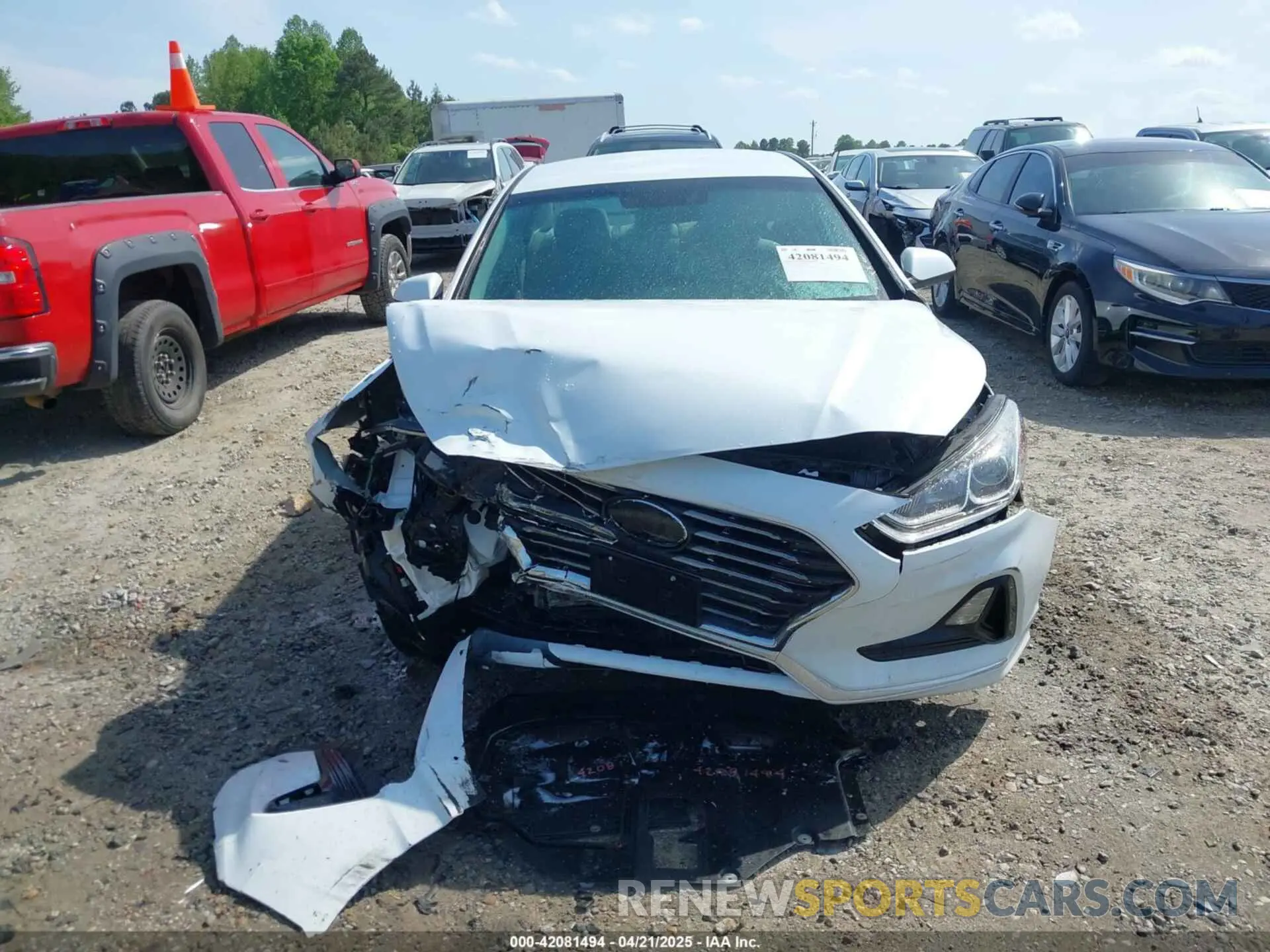 13 fotografías del automóvil dañado 5NPE24AA6KH775276 HYUNDAI SONATA 2019