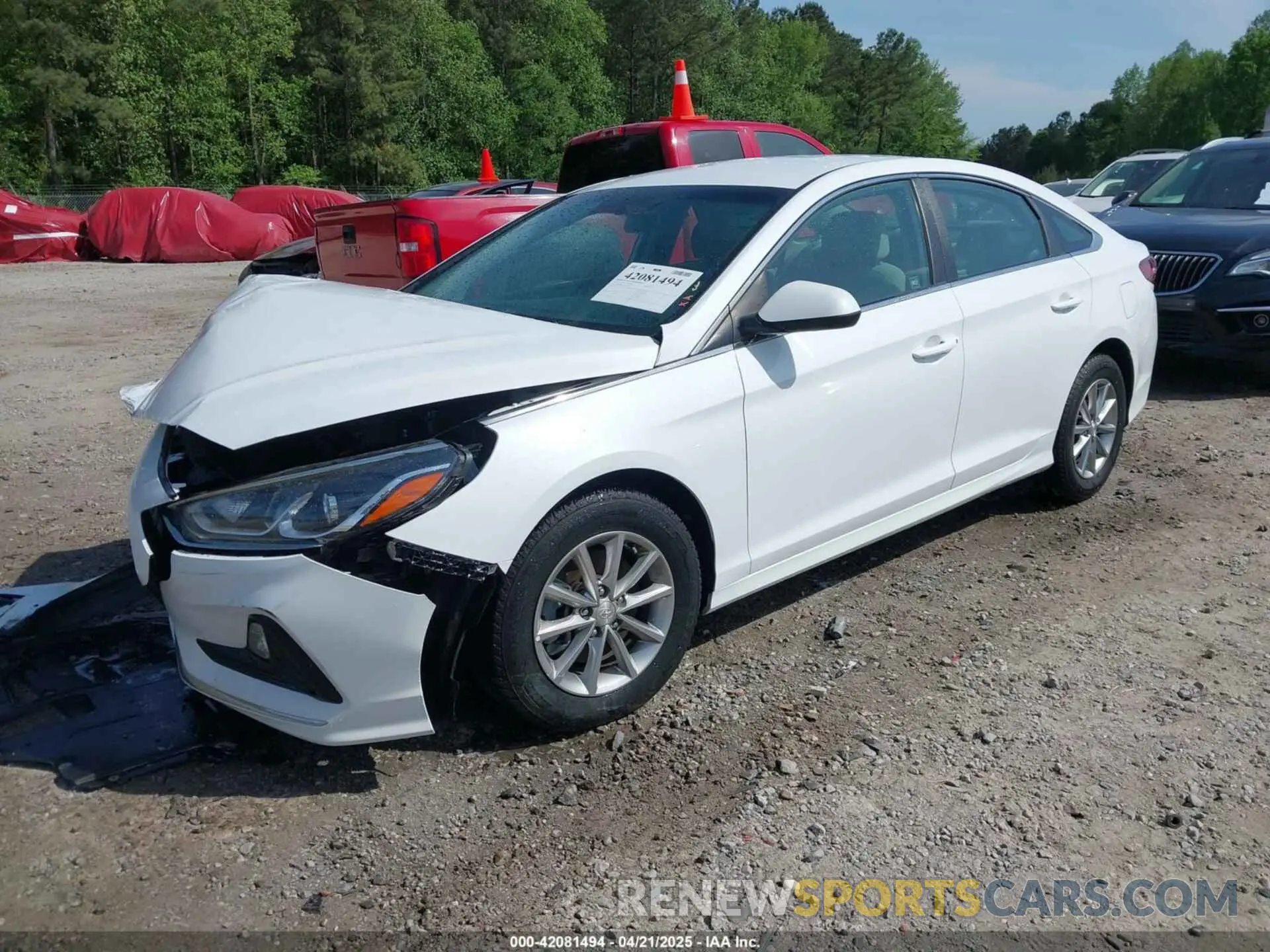 2 fotografías del automóvil dañado 5NPE24AA6KH775276 HYUNDAI SONATA 2019