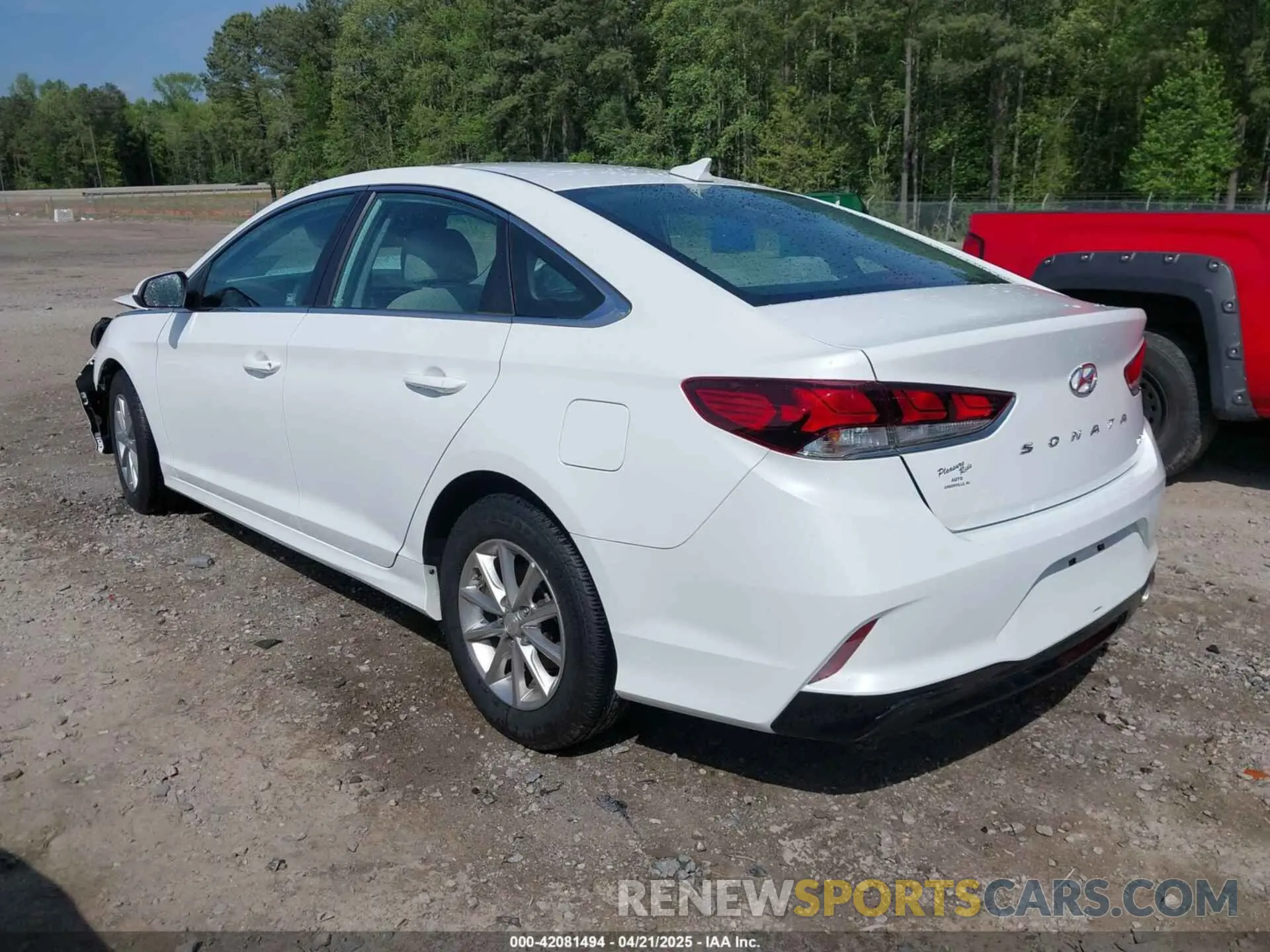 3 fotografías del automóvil dañado 5NPE24AA6KH775276 HYUNDAI SONATA 2019