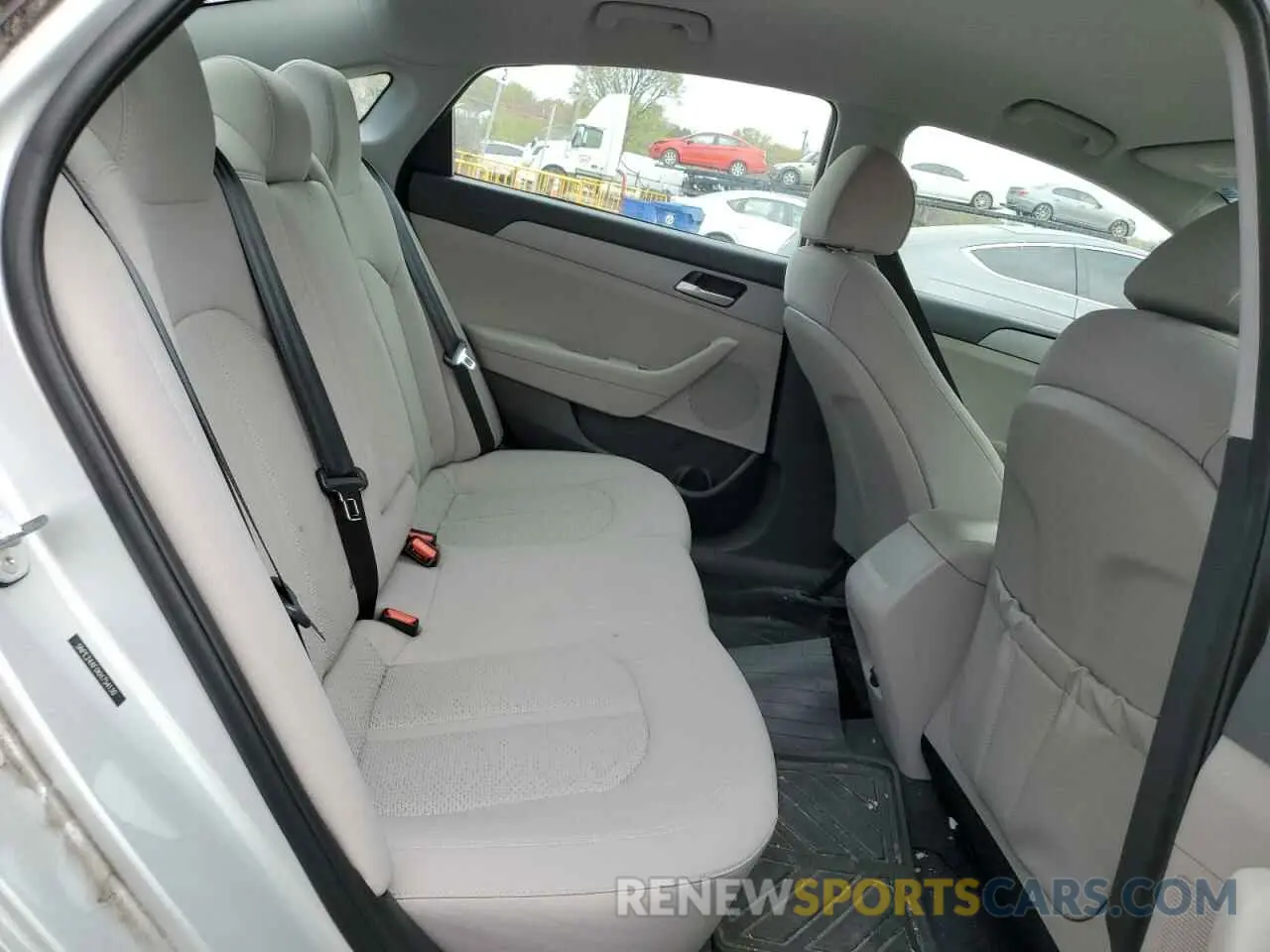 10 fotografías del automóvil dañado 5NPE24AF0KH754130 HYUNDAI SONATA 2019