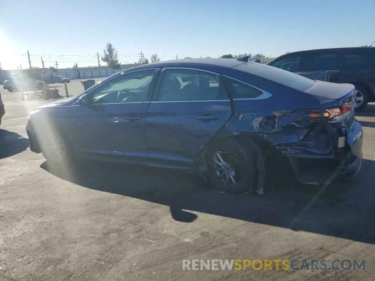 2 fotografías del automóvil dañado 5NPE24AF0KH766214 HYUNDAI SONATA 2019