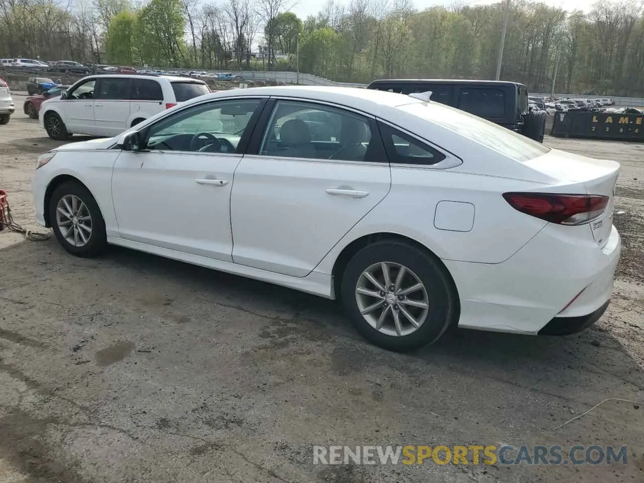 2 fotografías del automóvil dañado 5NPE24AF0KH770134 HYUNDAI SONATA 2019