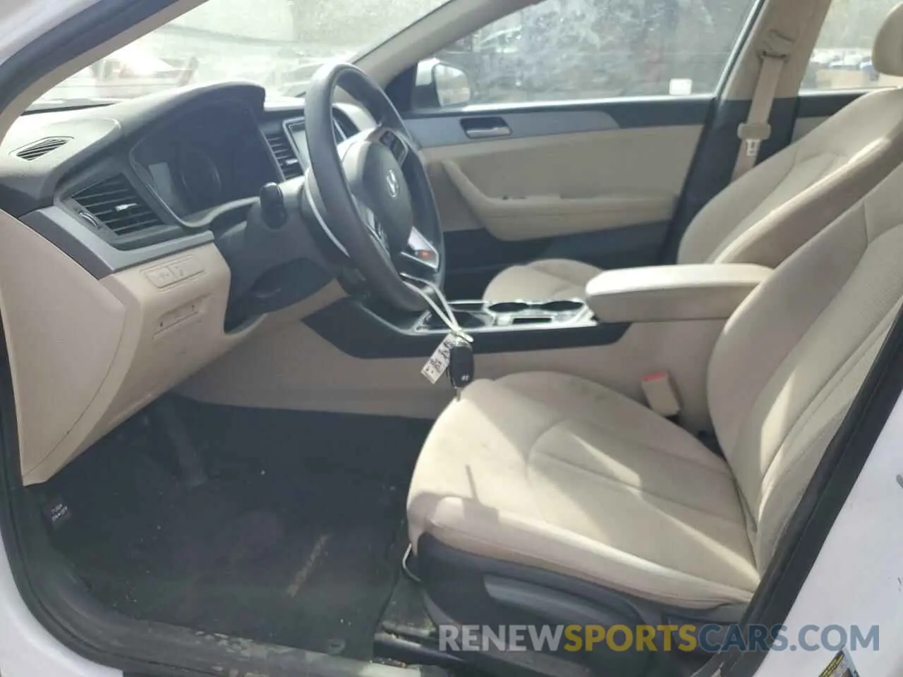 7 fotografías del automóvil dañado 5NPE24AF0KH770134 HYUNDAI SONATA 2019